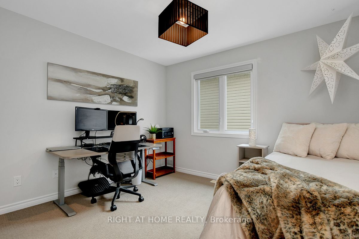 201 Versaille Street Property Photo 25