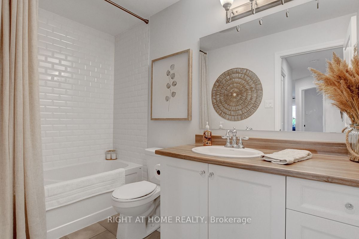 201 Versaille Street Property Photo 28