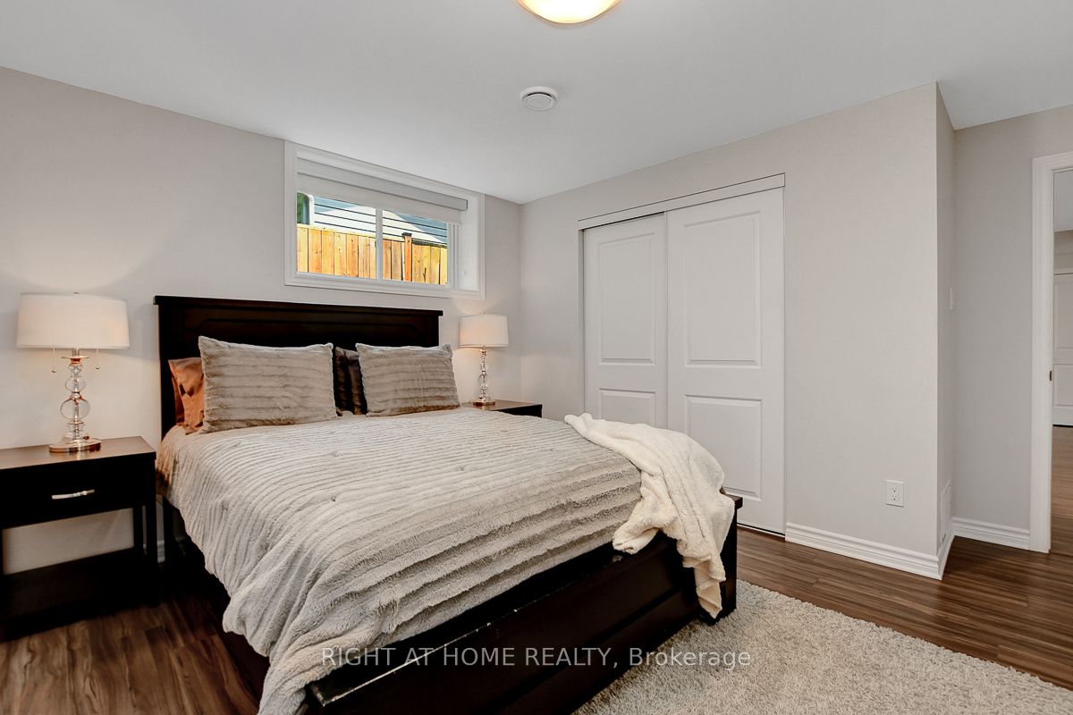 201 Versaille Street Property Photo 35