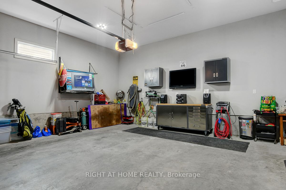 201 Versaille Street Property Photo 48