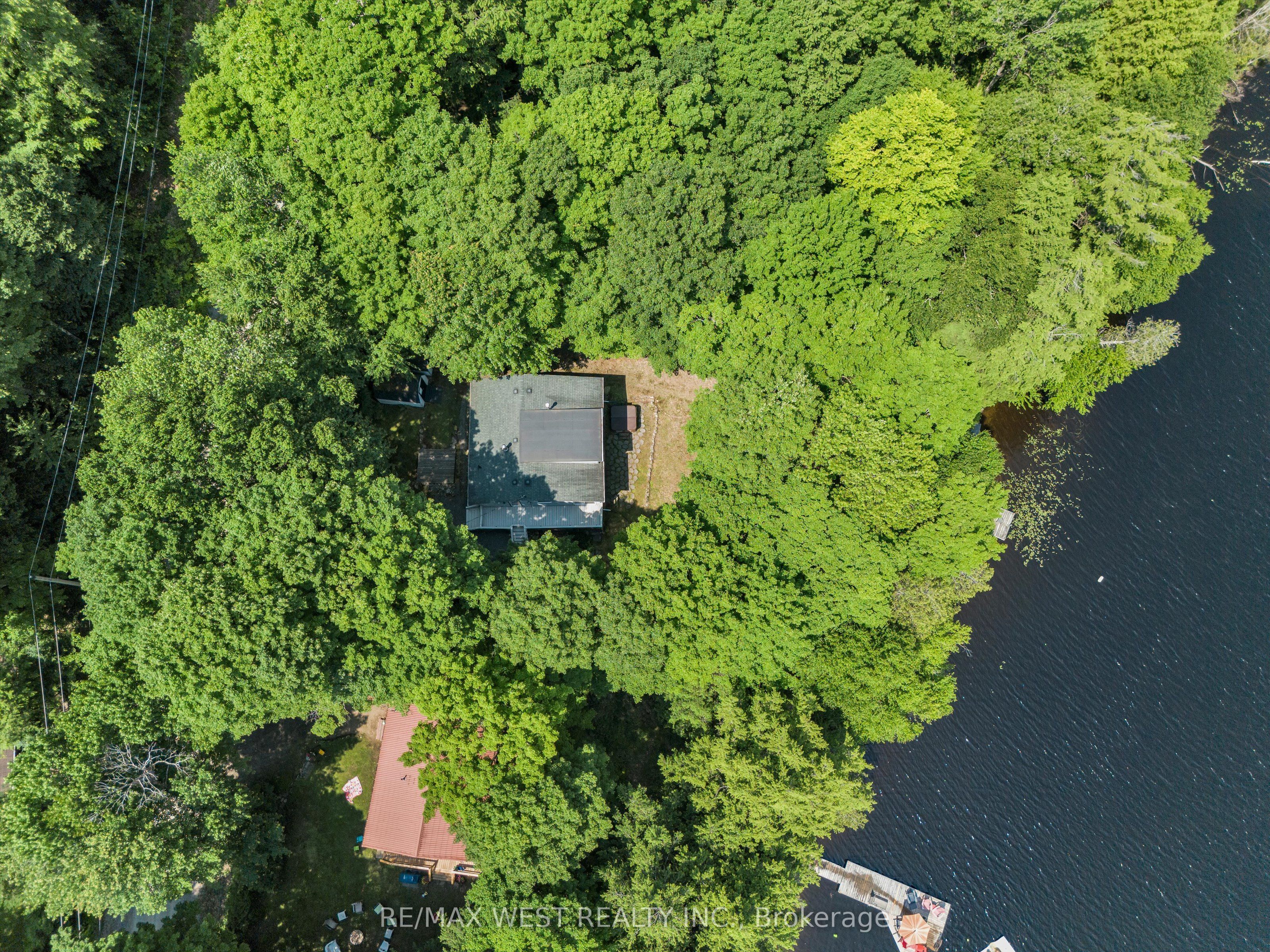 1091 Mcarthur Point Road Property Photo 2