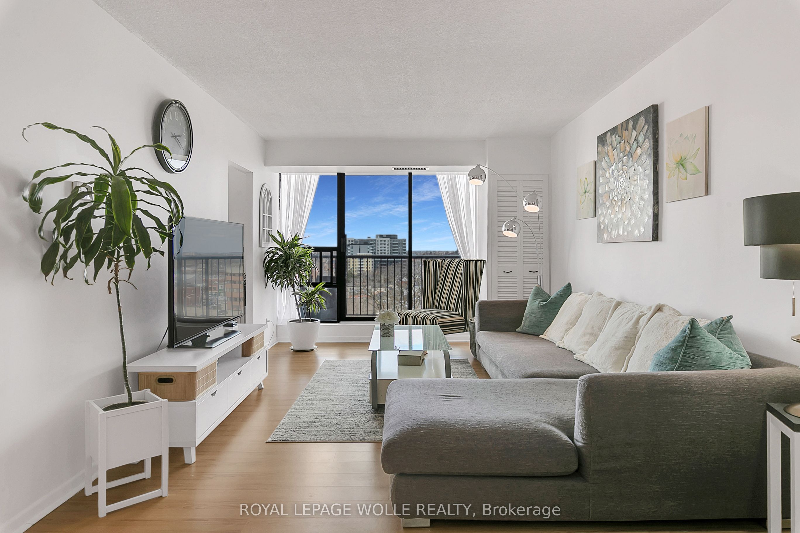 81 Church Street 702 Property Photo 4