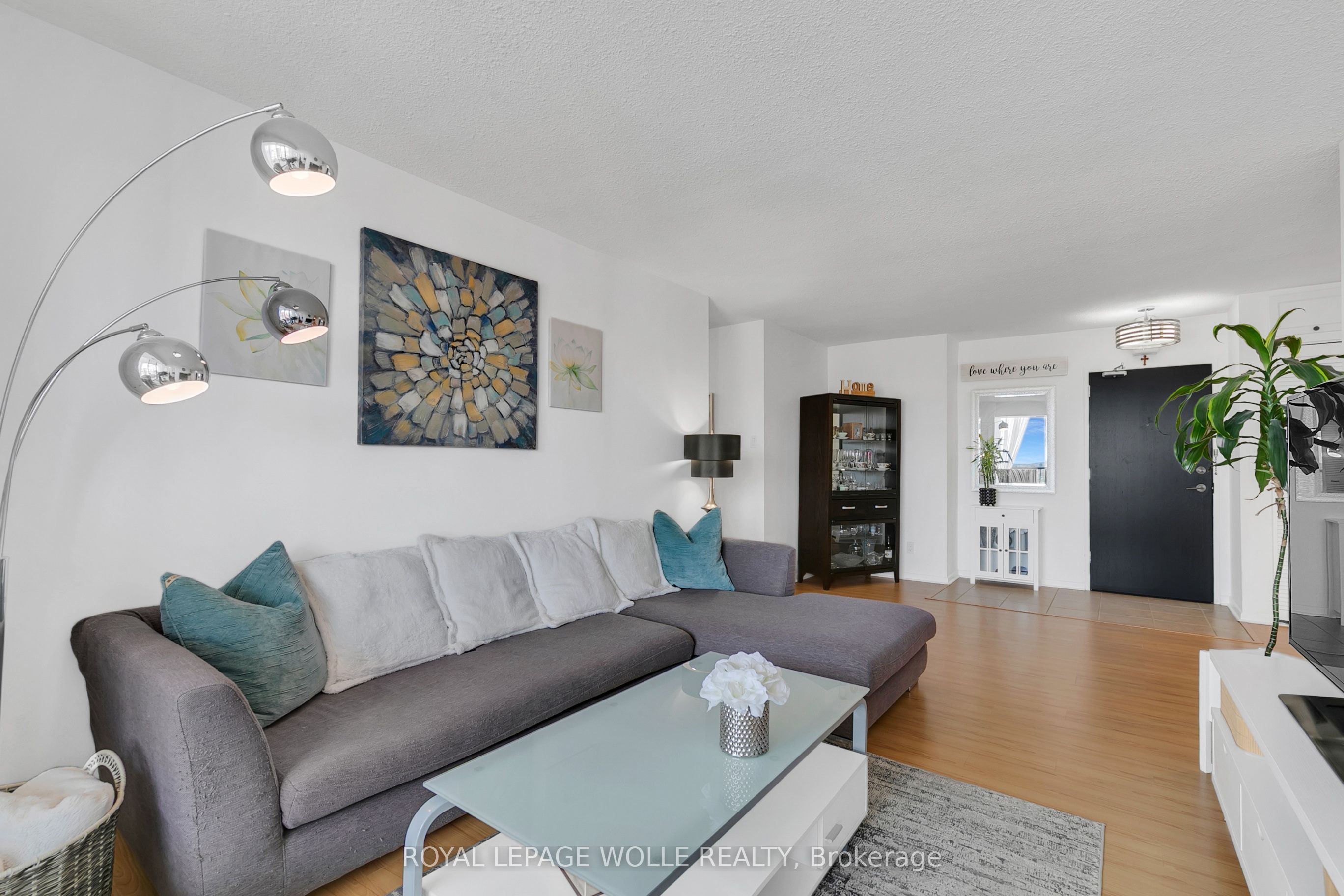 81 Church Street 702 Property Photo 5