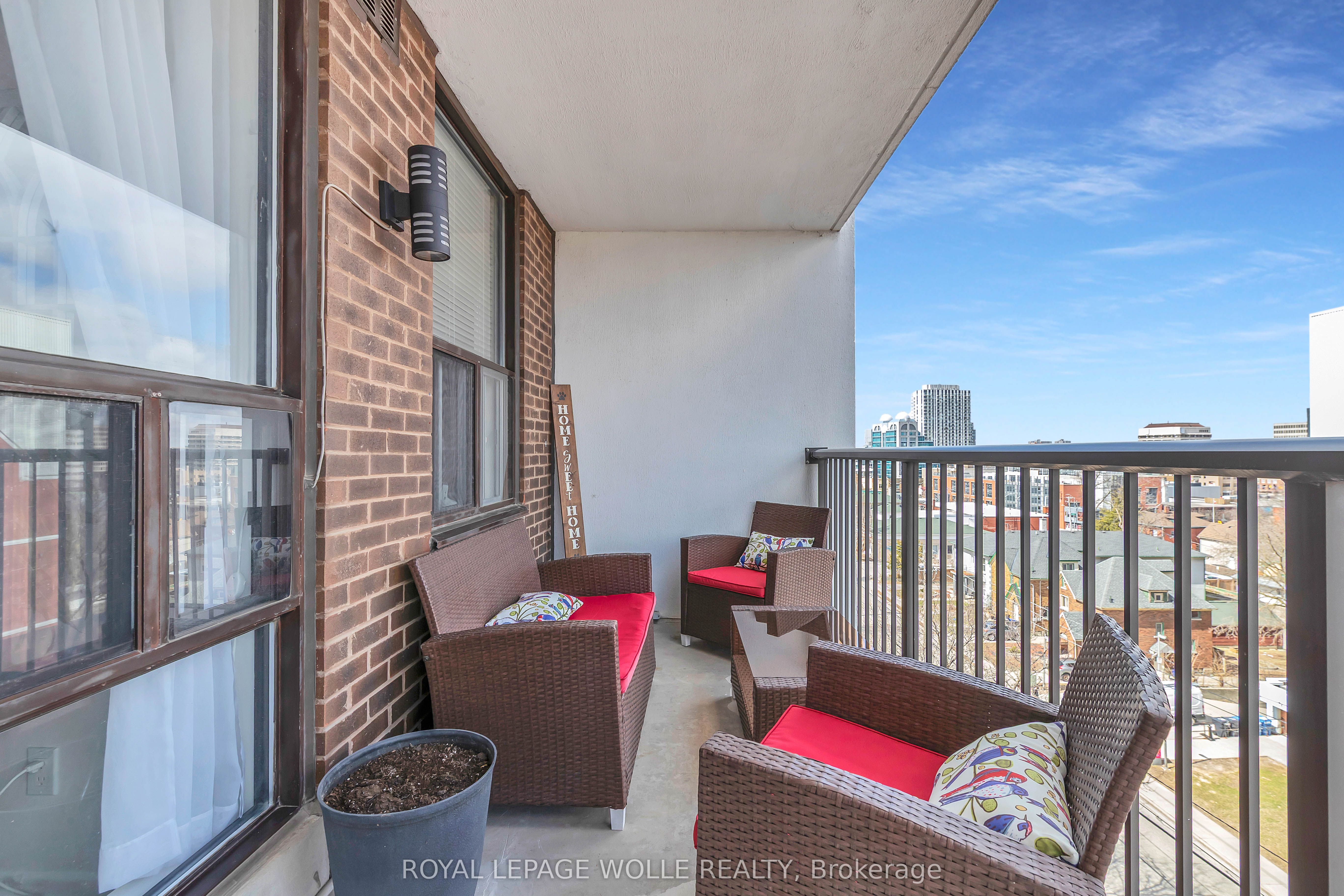 81 Church Street 702 Property Photo 17