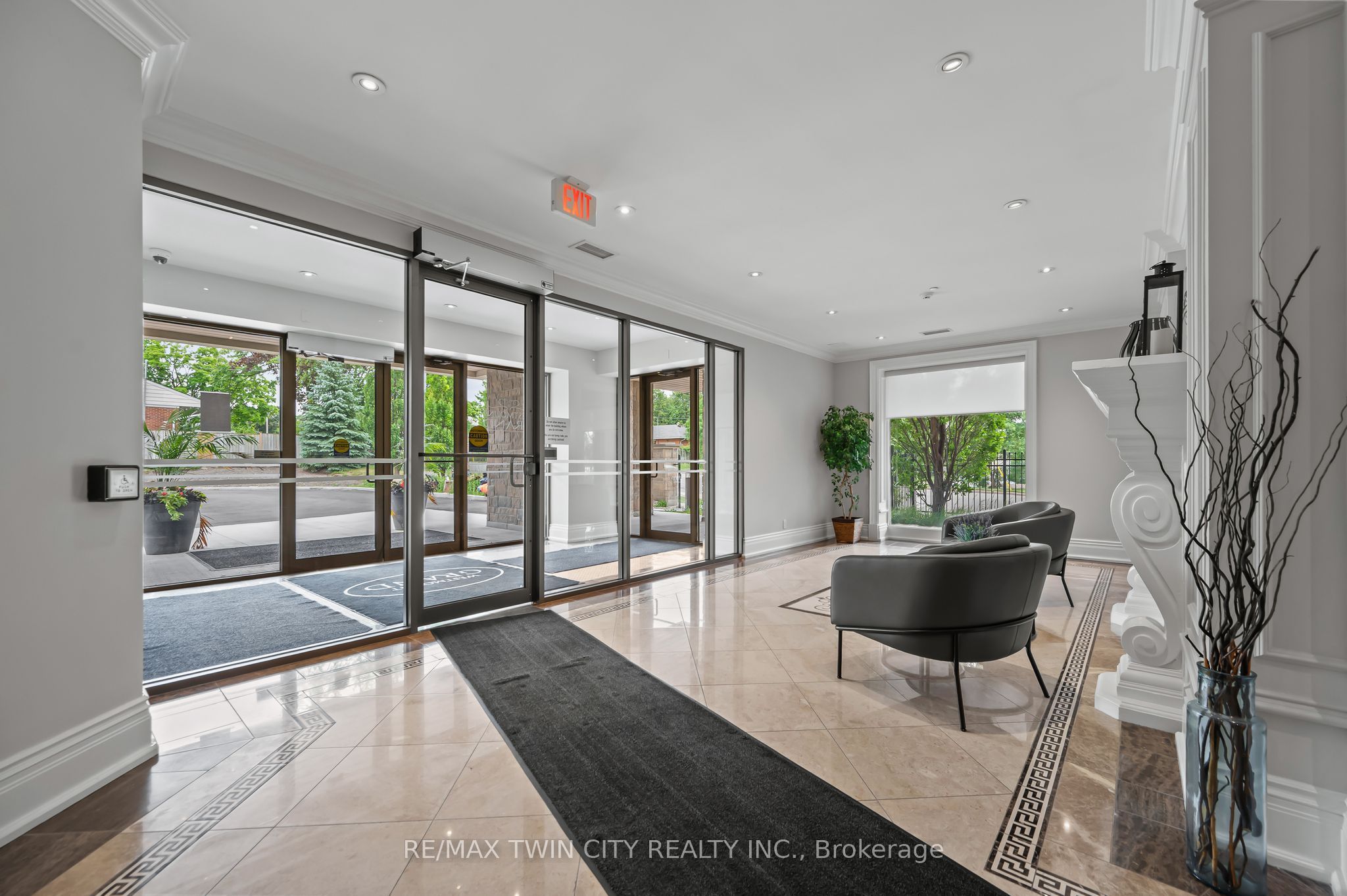 223 Erb Street W 704 Property Photo 2