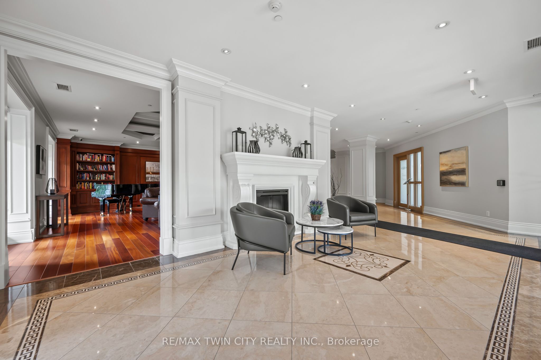 223 Erb Street W 704 Property Photo 3