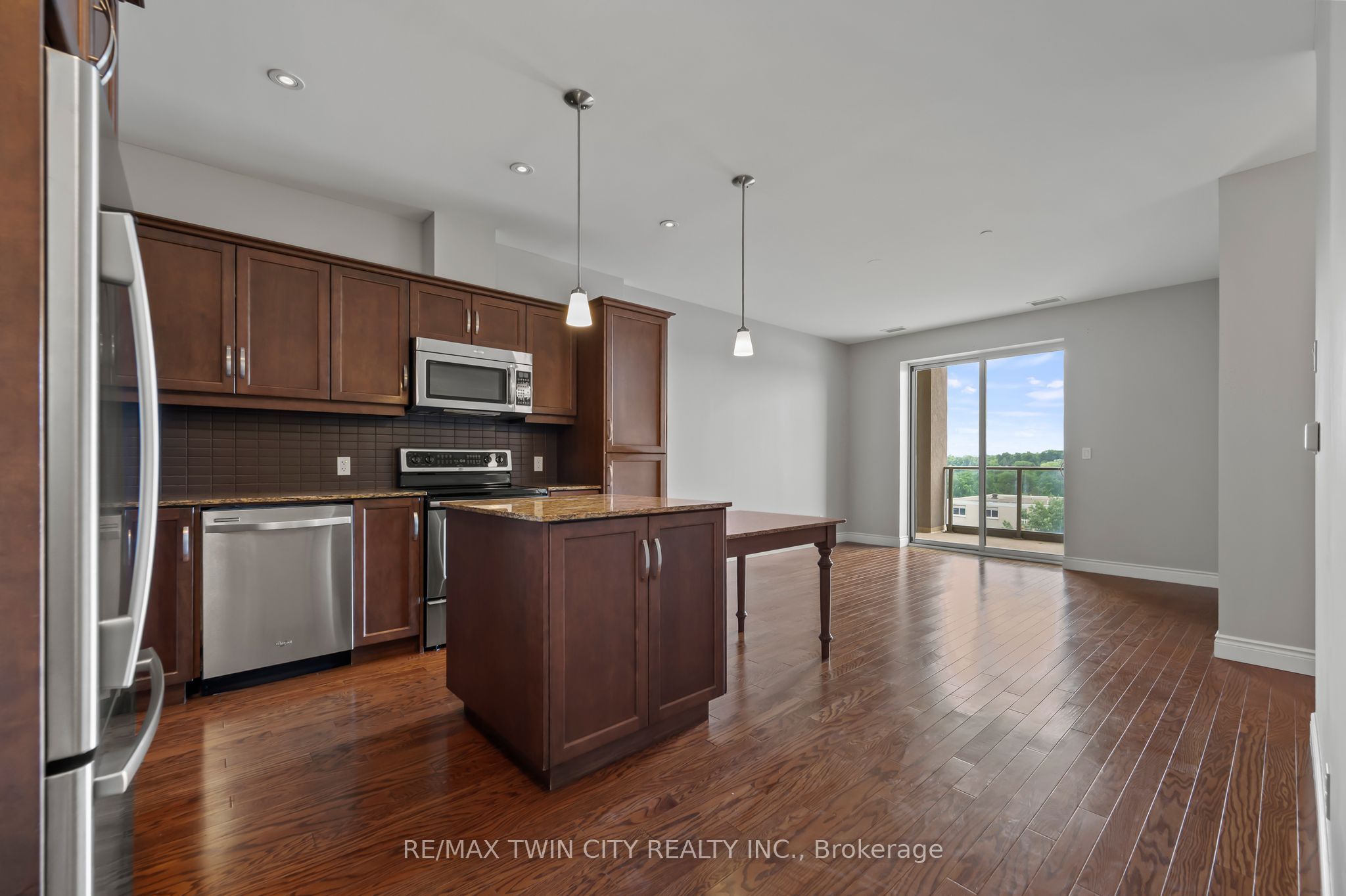 223 Erb Street W 704 Property Photo 9