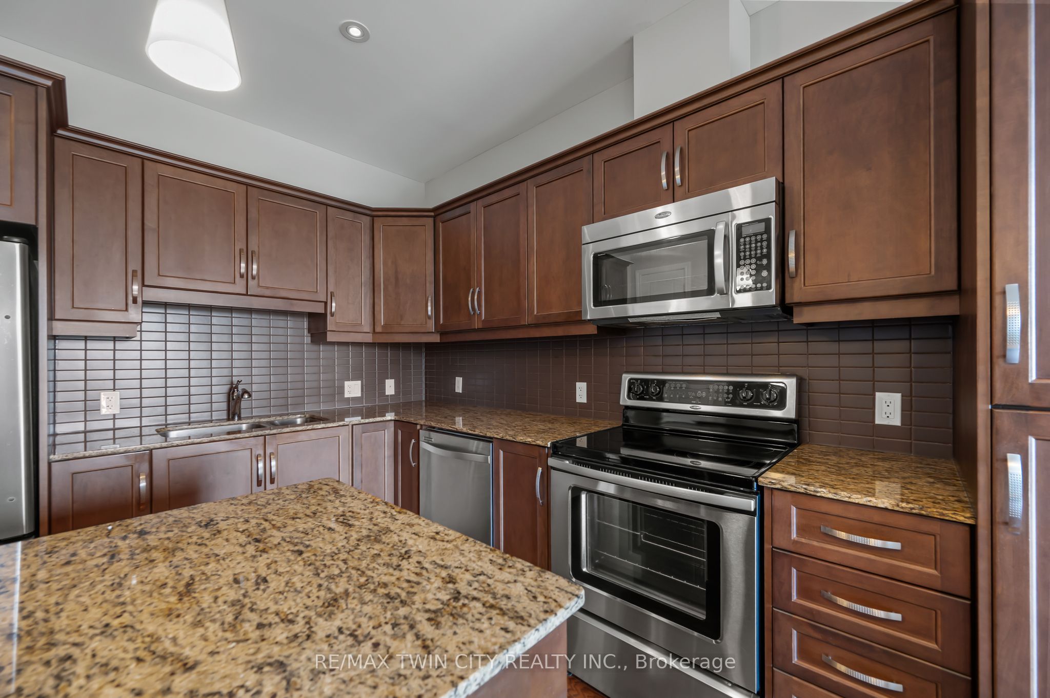 223 Erb Street W 704 Property Photo 13