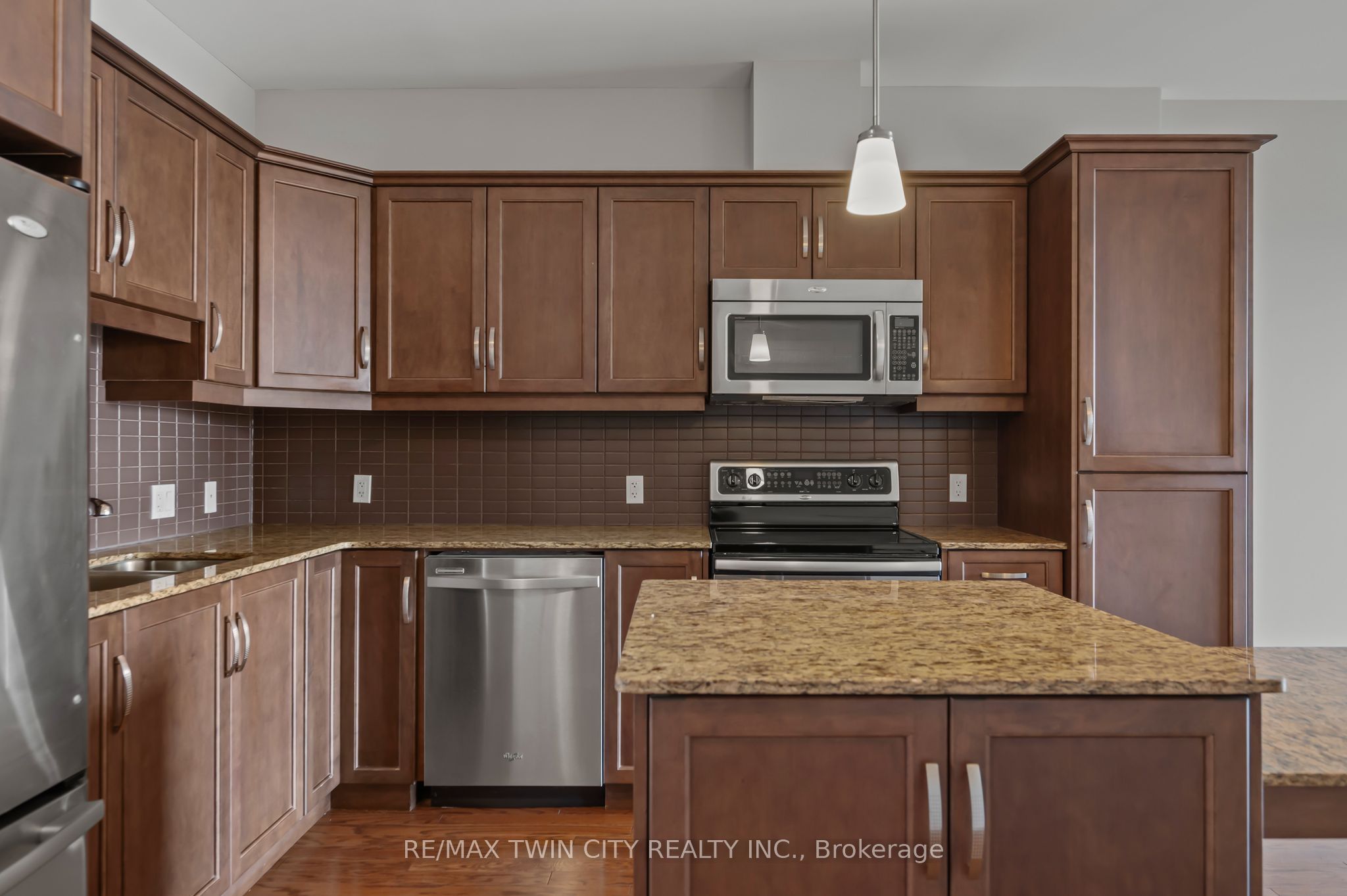 223 Erb Street W 704 Property Photo 15