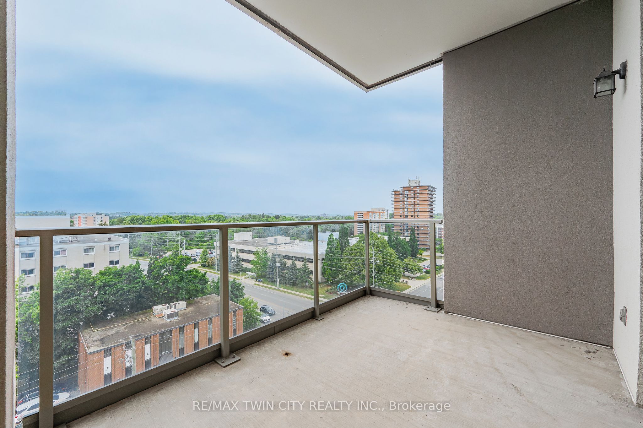 223 Erb Street W 704 Property Photo 41