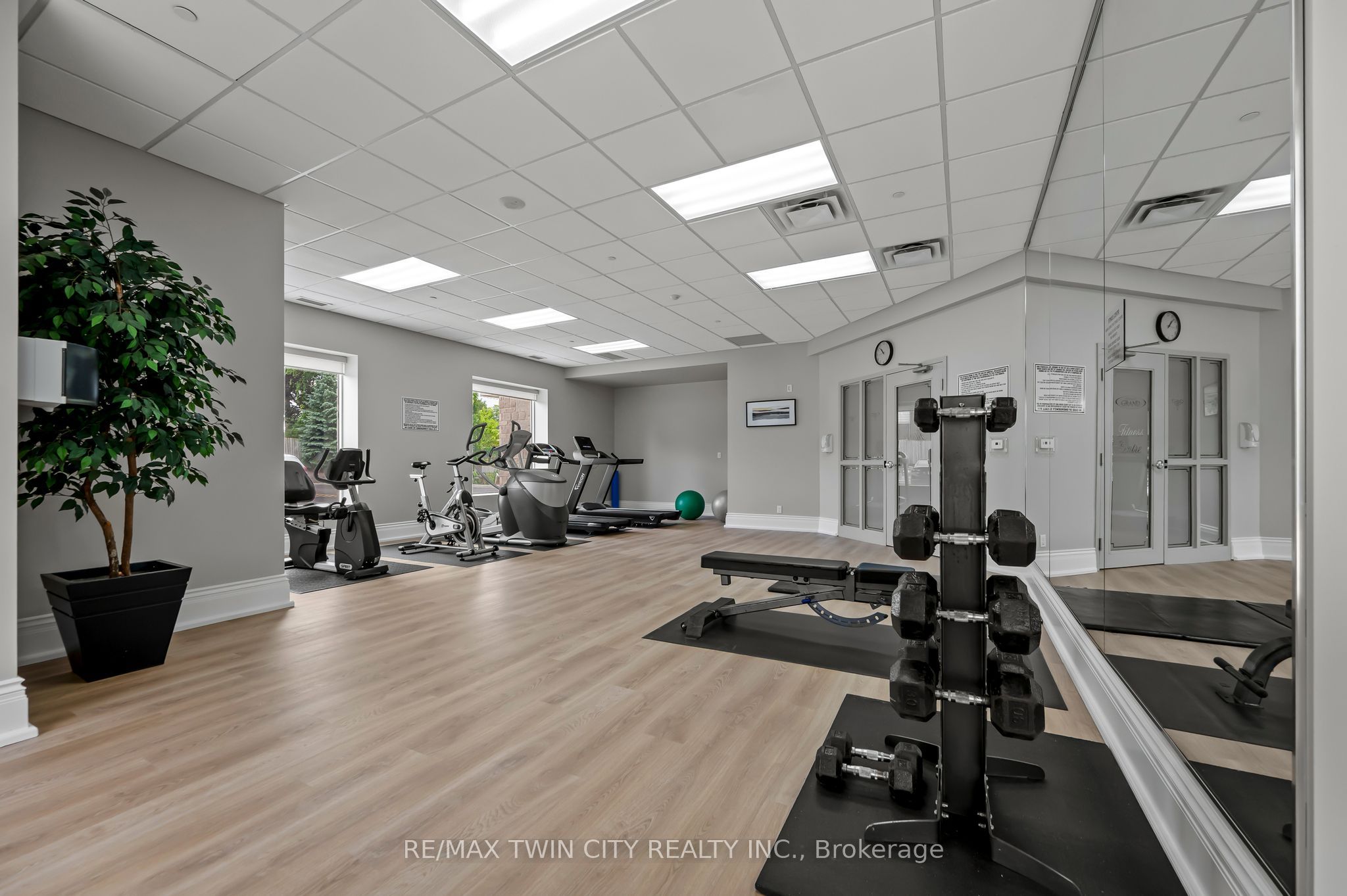 223 Erb Street W 704 Property Photo 43