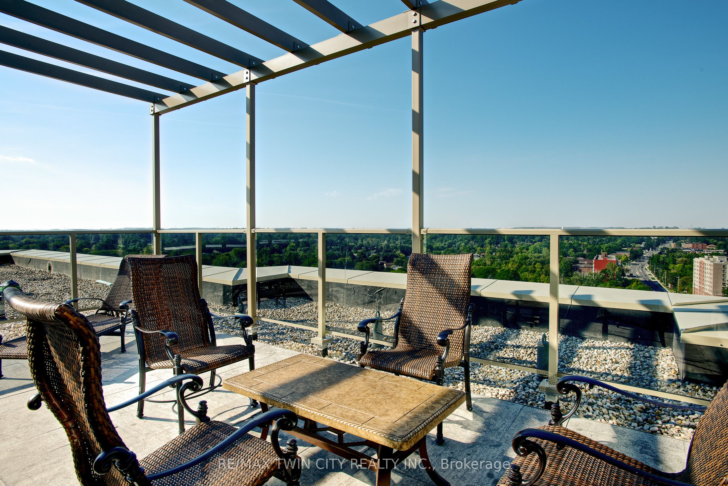 223 Erb Street W 704 Property Photo 44