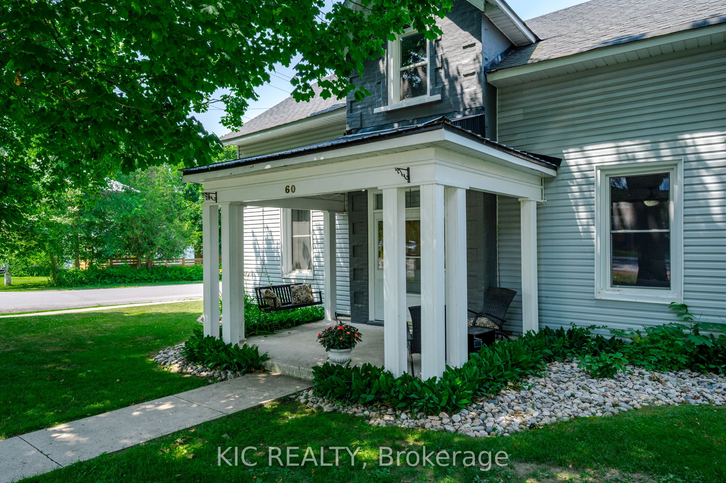 60 Queen Street Property Photo 4