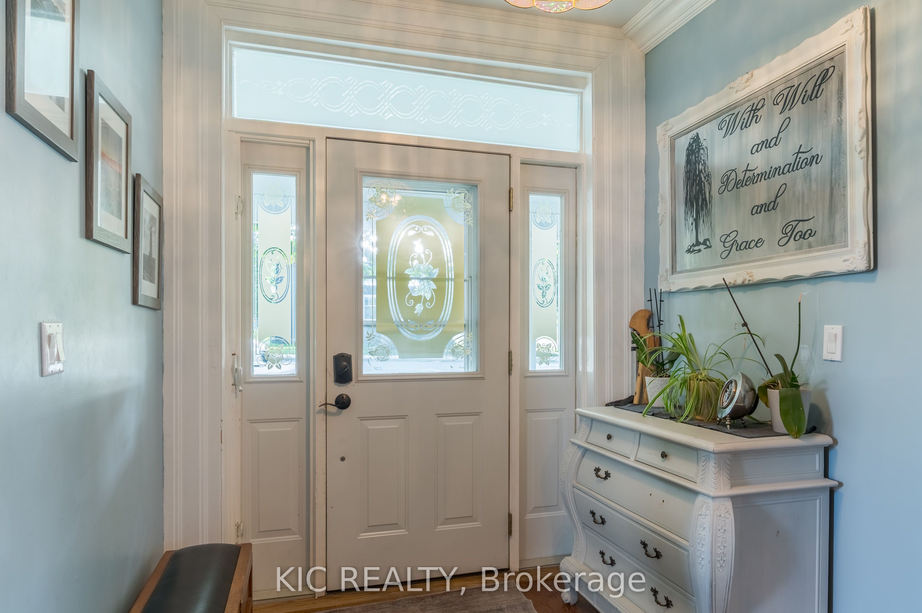 60 Queen Street Property Photo 6