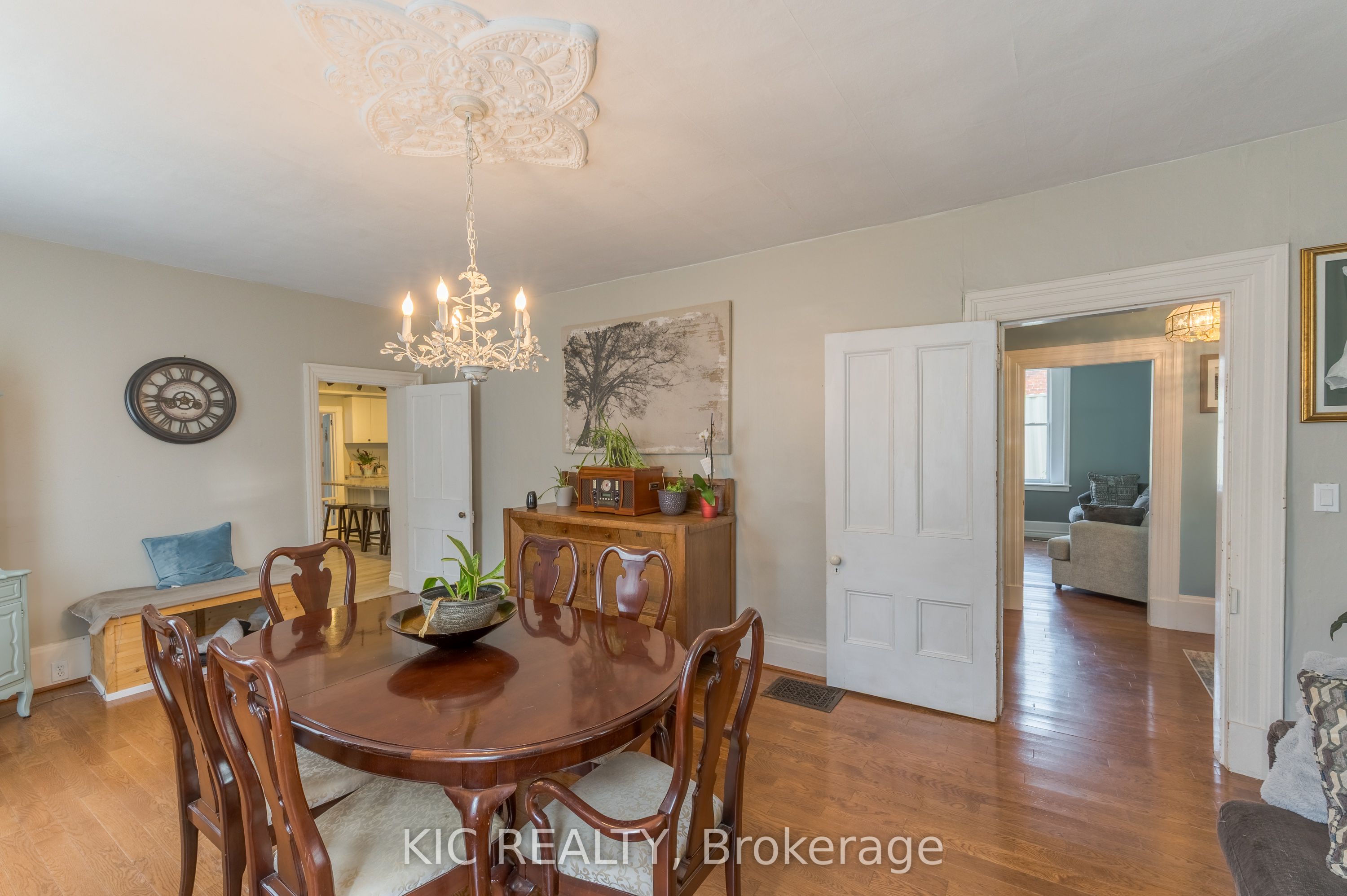 60 Queen Street Property Photo 17