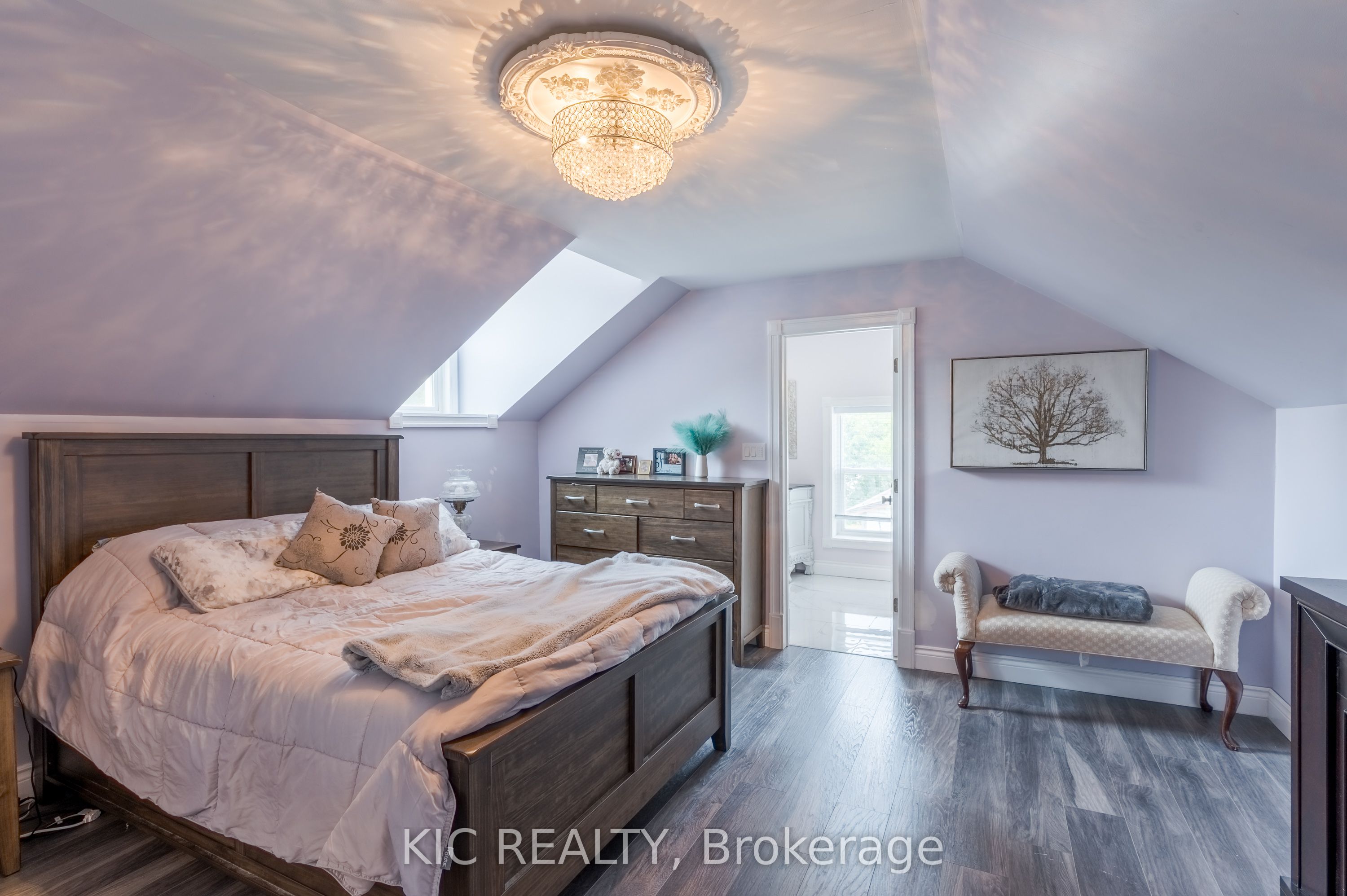 60 Queen Street Property Photo 27