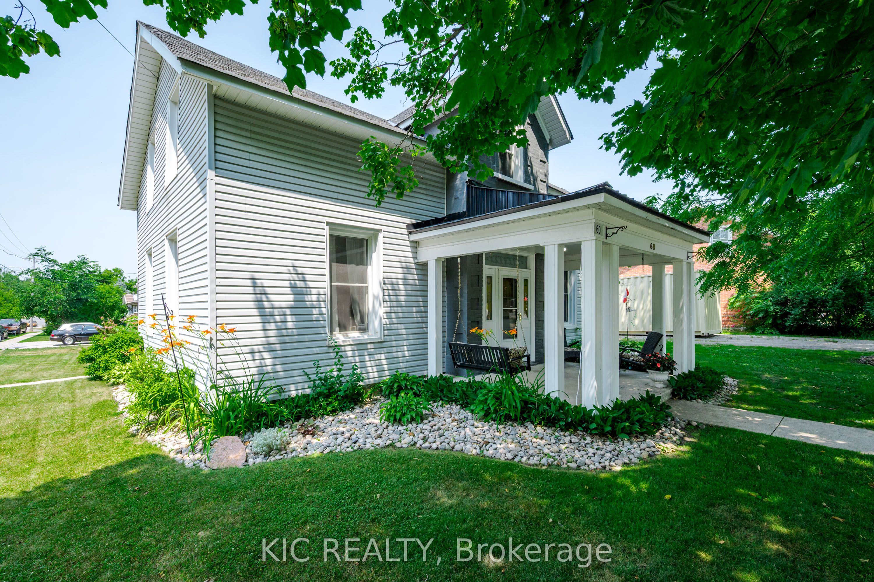 60 Queen Street Property Photo 44