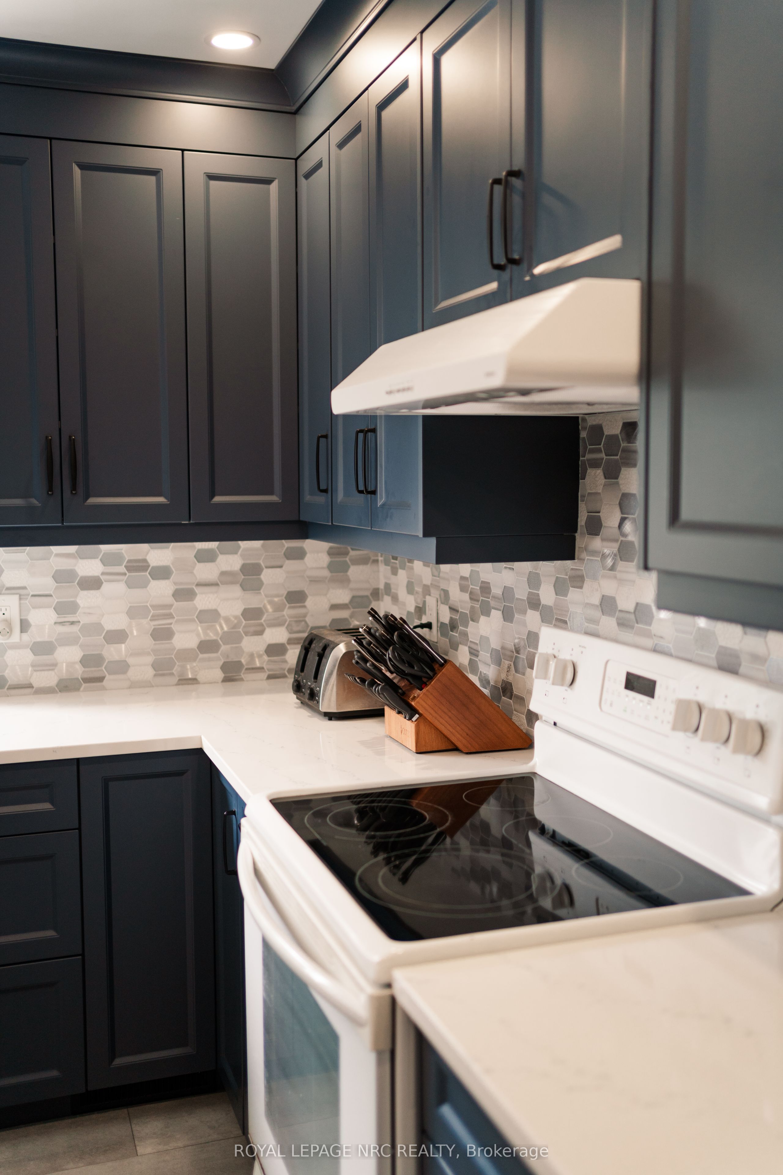 12 Mackie Street Property Photo 16