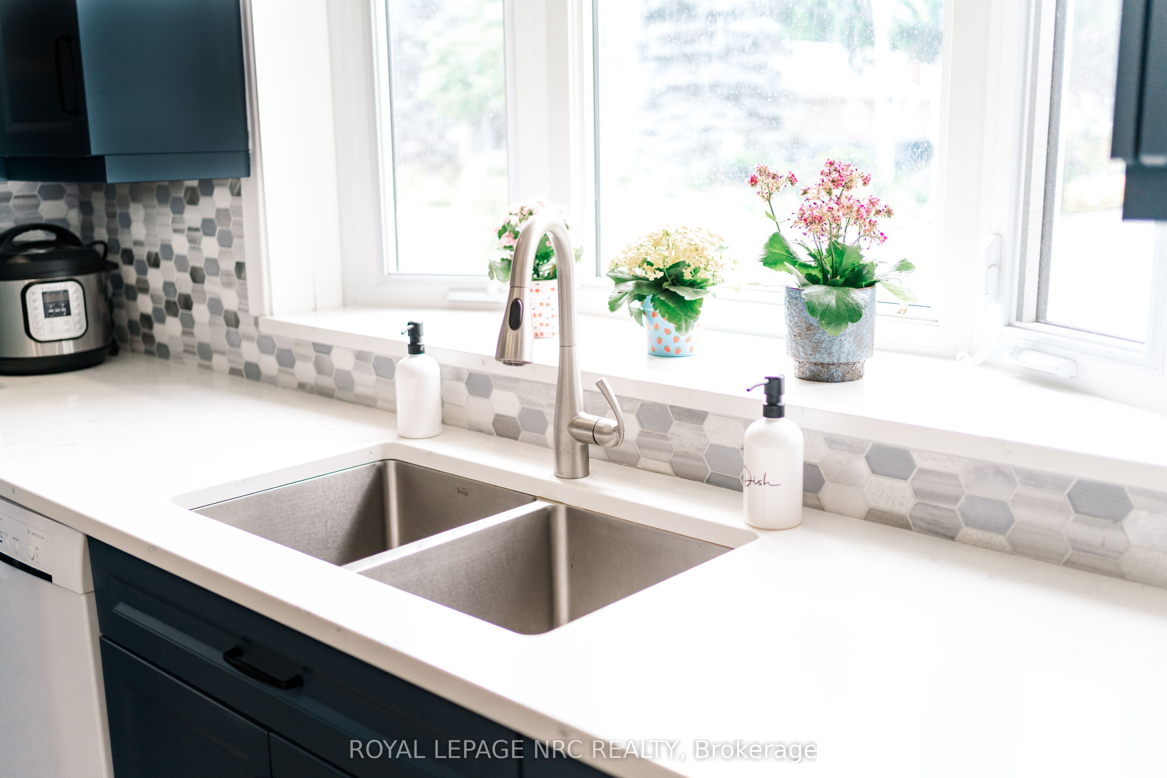 12 Mackie Street Property Photo 20