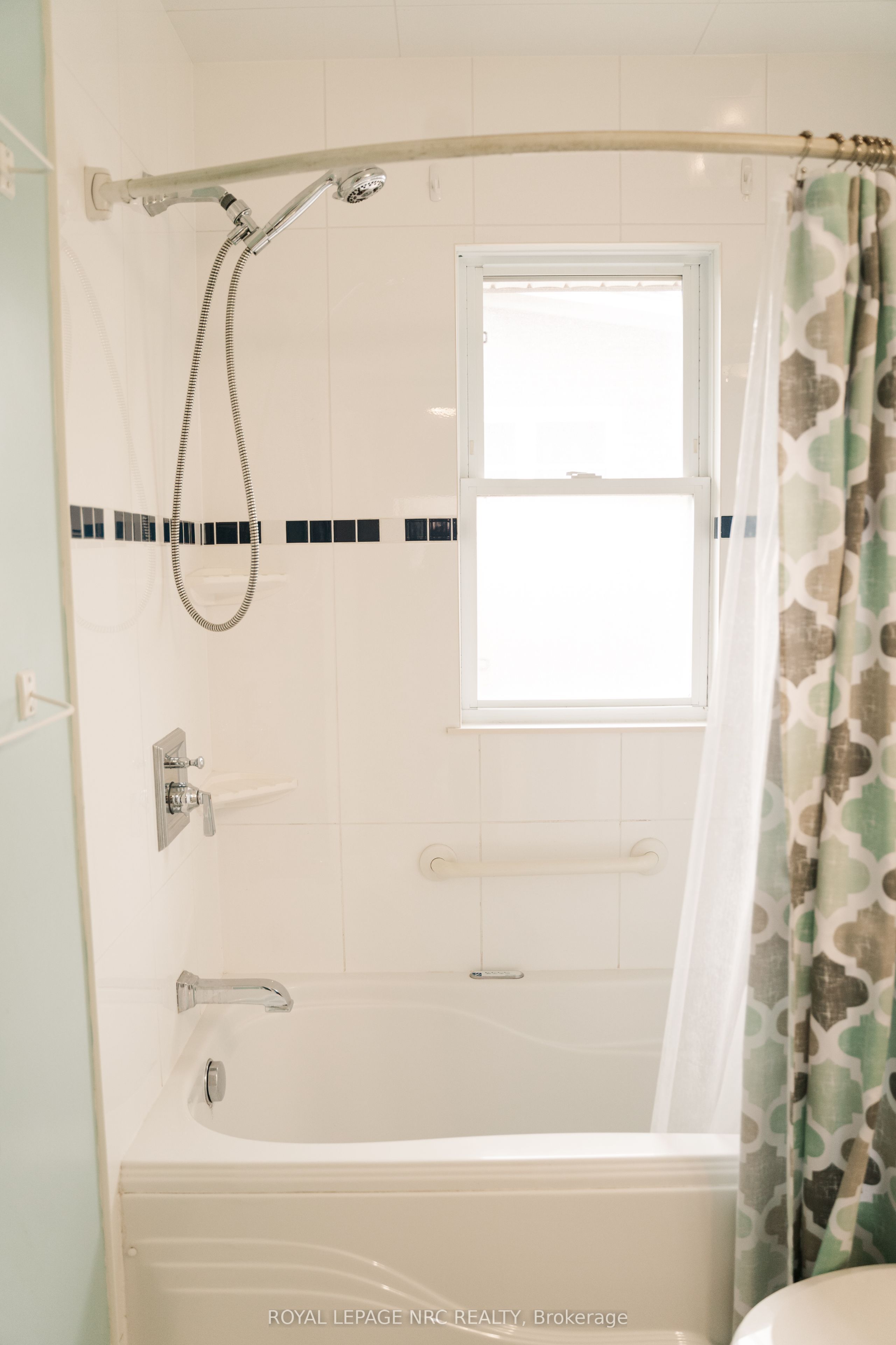 12 Mackie Street Property Photo 28