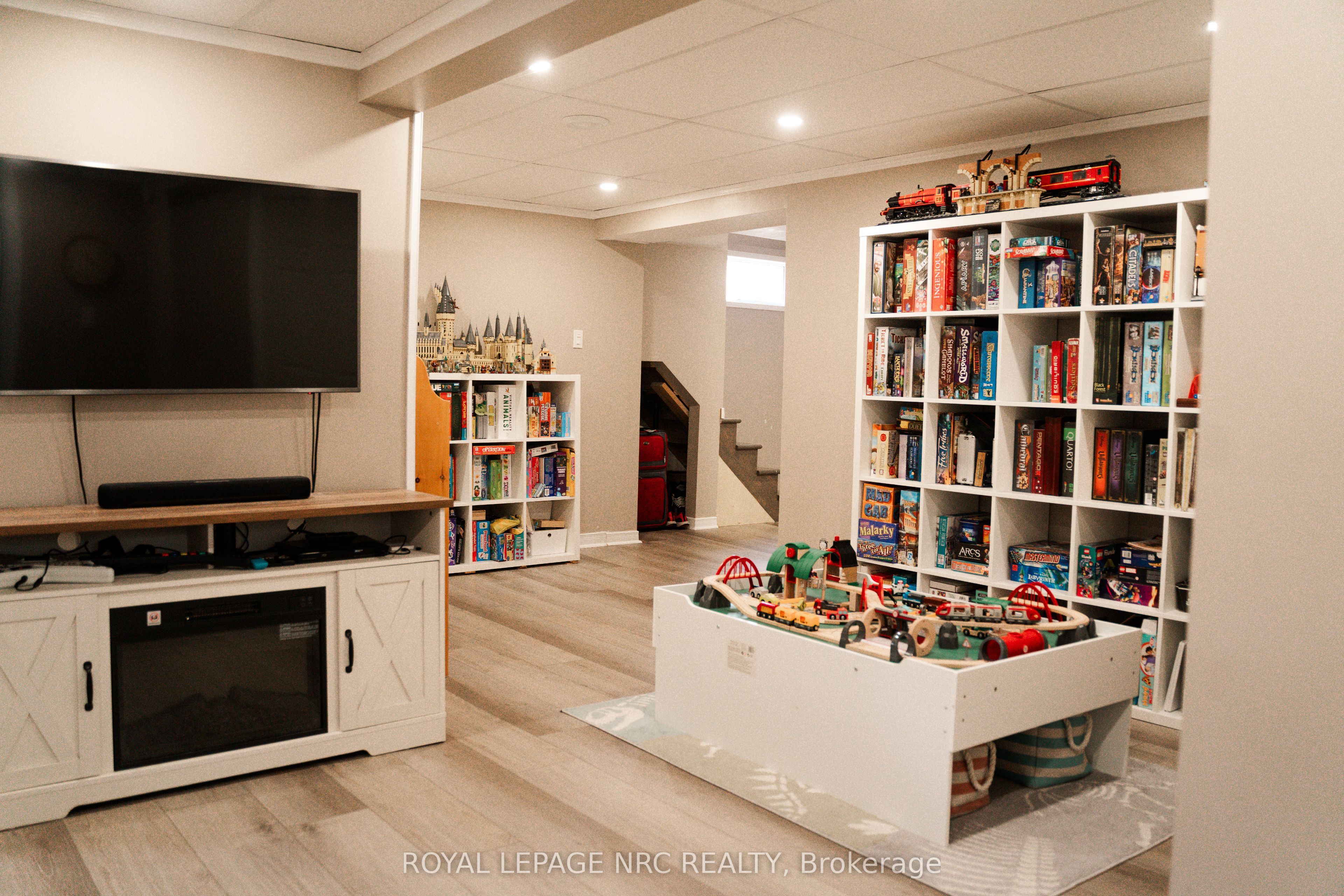 12 Mackie Street Property Photo 31