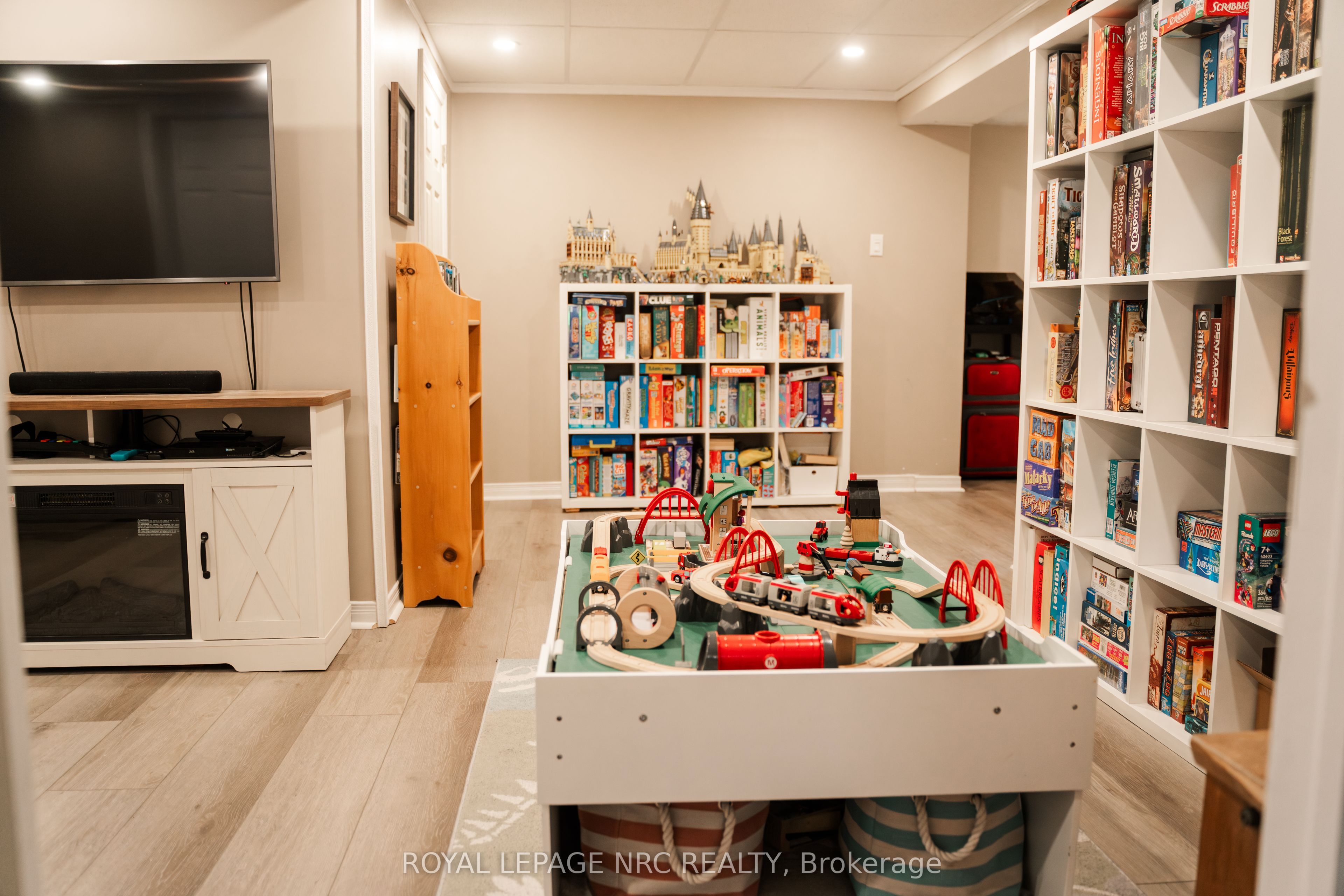 12 Mackie Street Property Photo 32