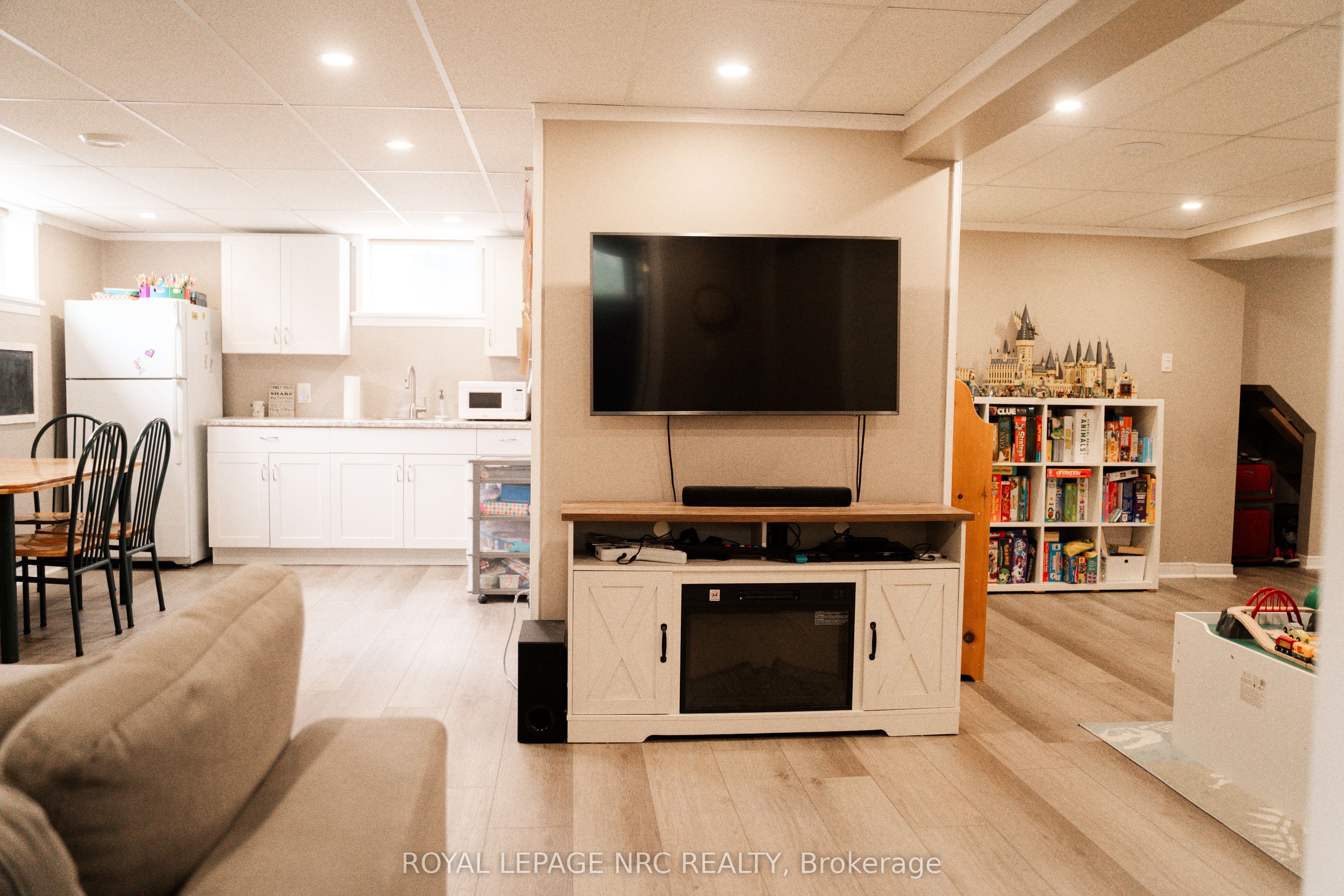 12 Mackie Street Property Photo 34