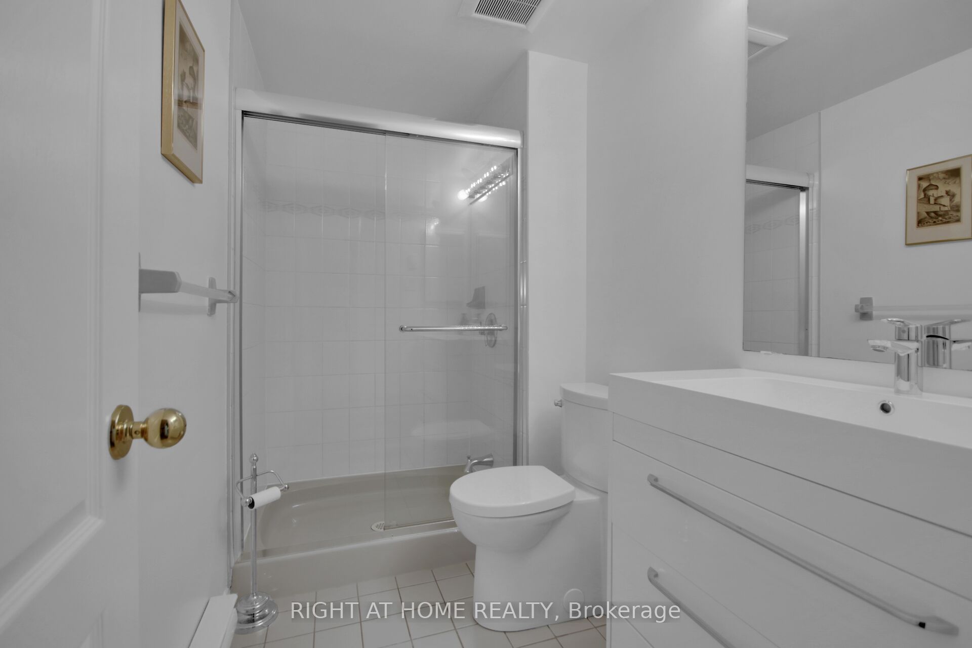101 Darlington Private Property Photo 30
