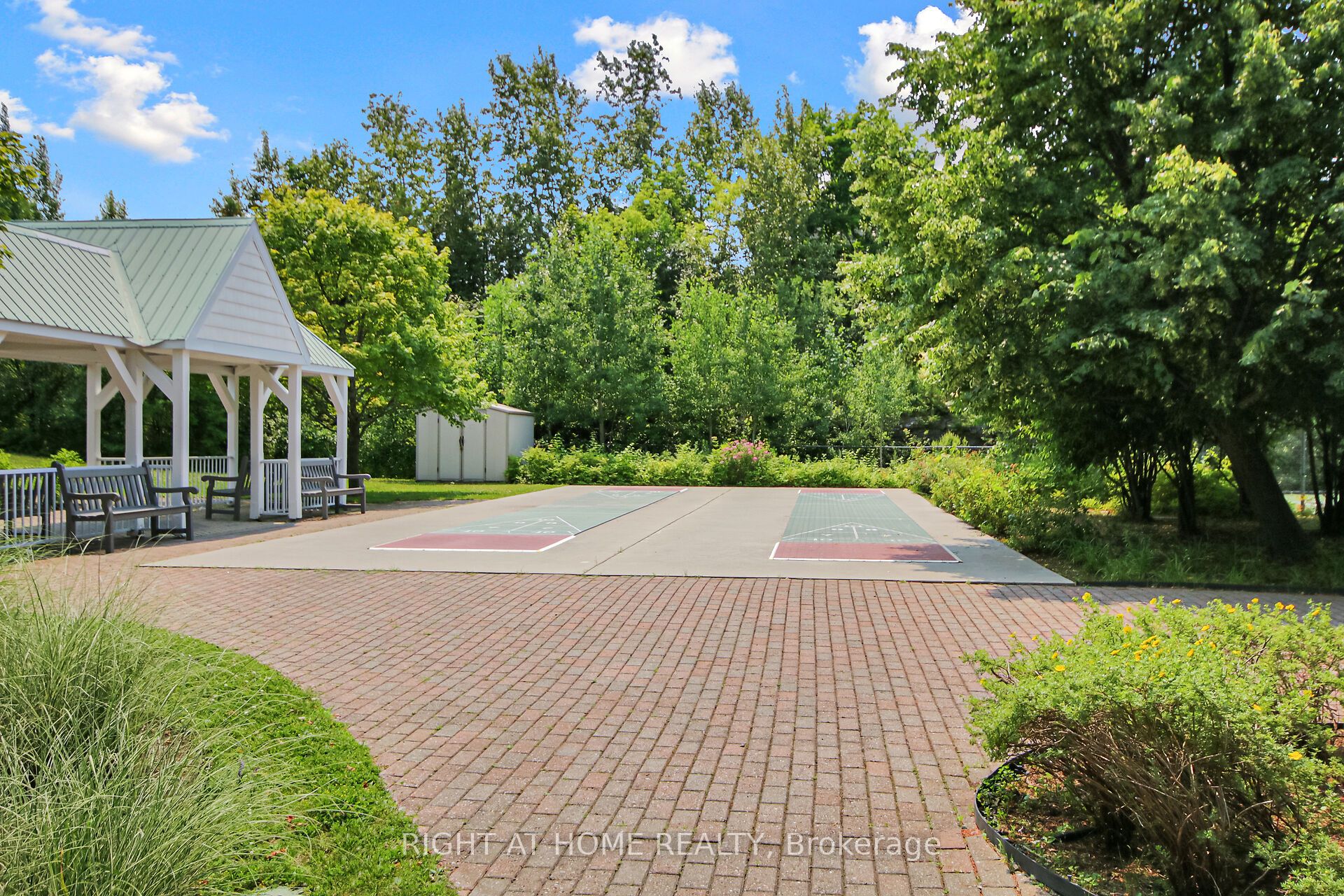 101 Darlington Private Property Photo 32