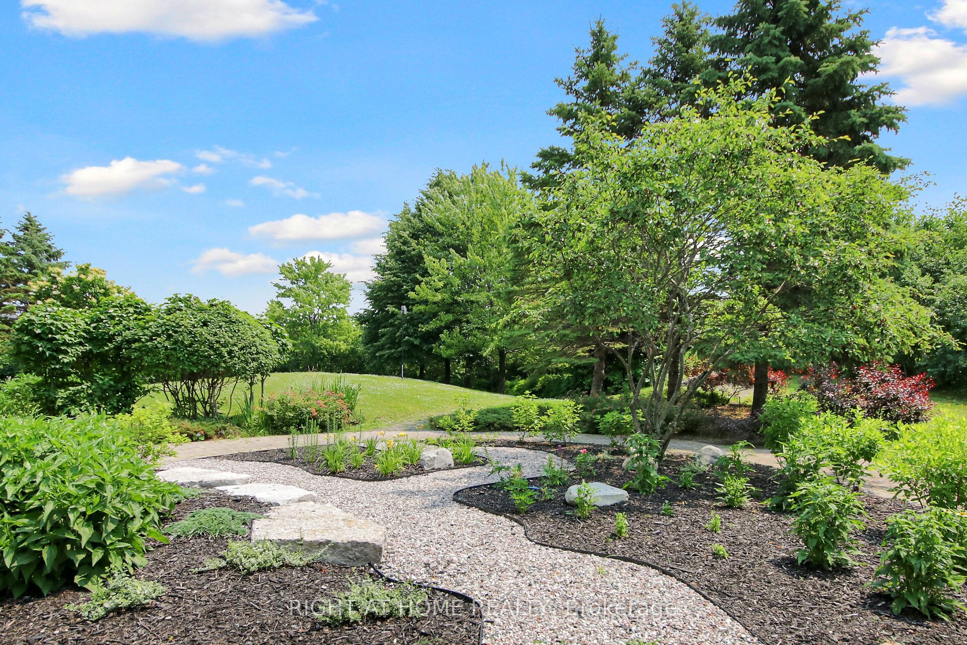 101 Darlington Private Property Photo 35