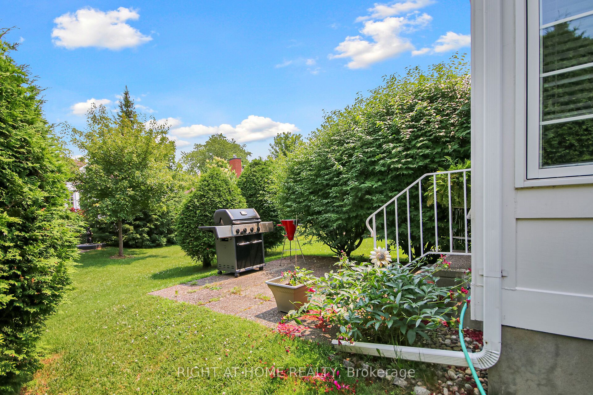 101 Darlington Private Property Photo 37