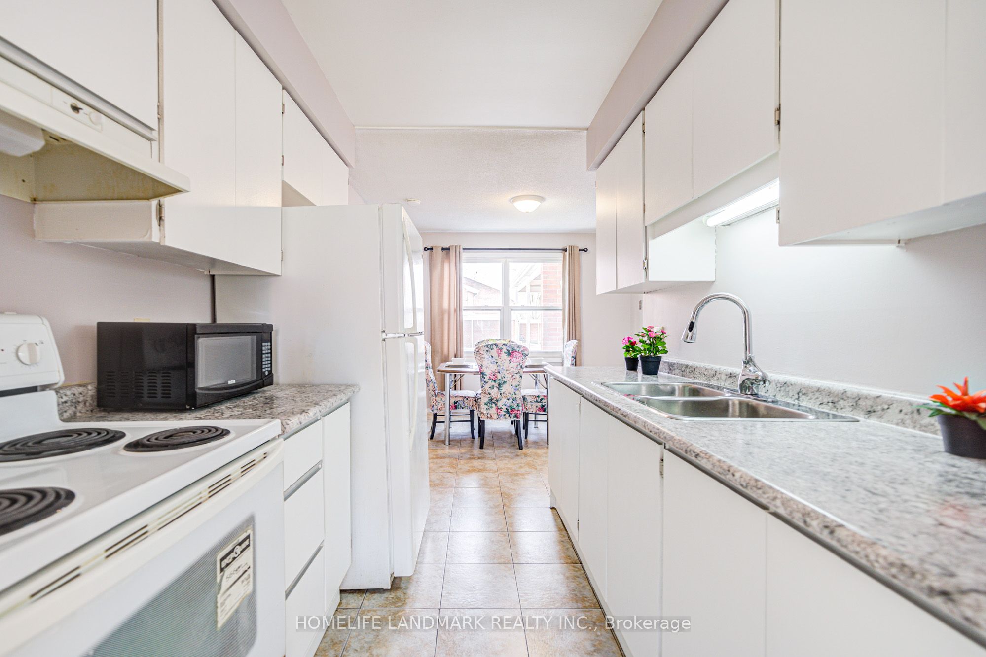 401 Keats Way 2 Property Photo 19