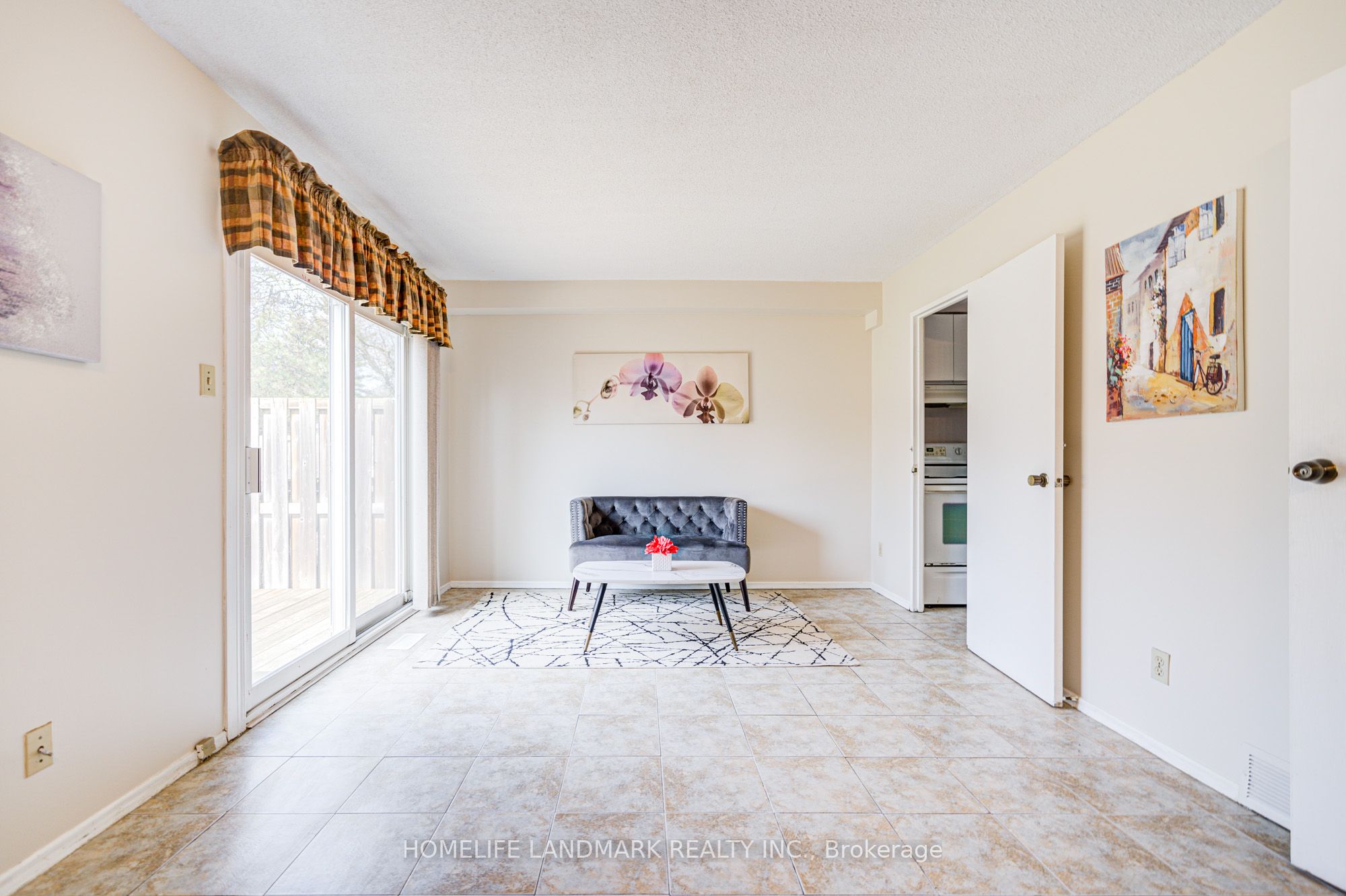 401 Keats Way 2 Property Photo 21