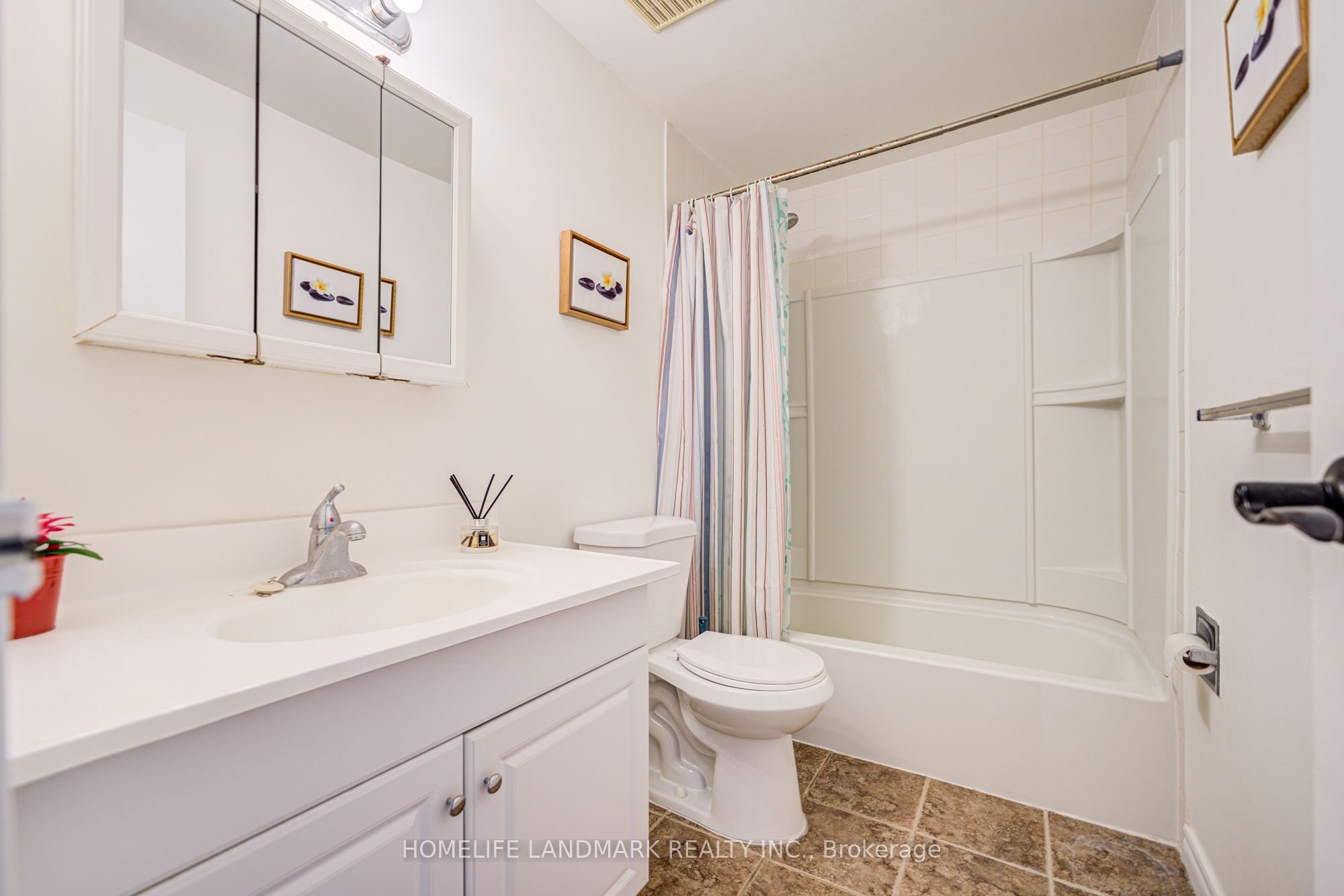 401 Keats Way 2 Property Photo 31