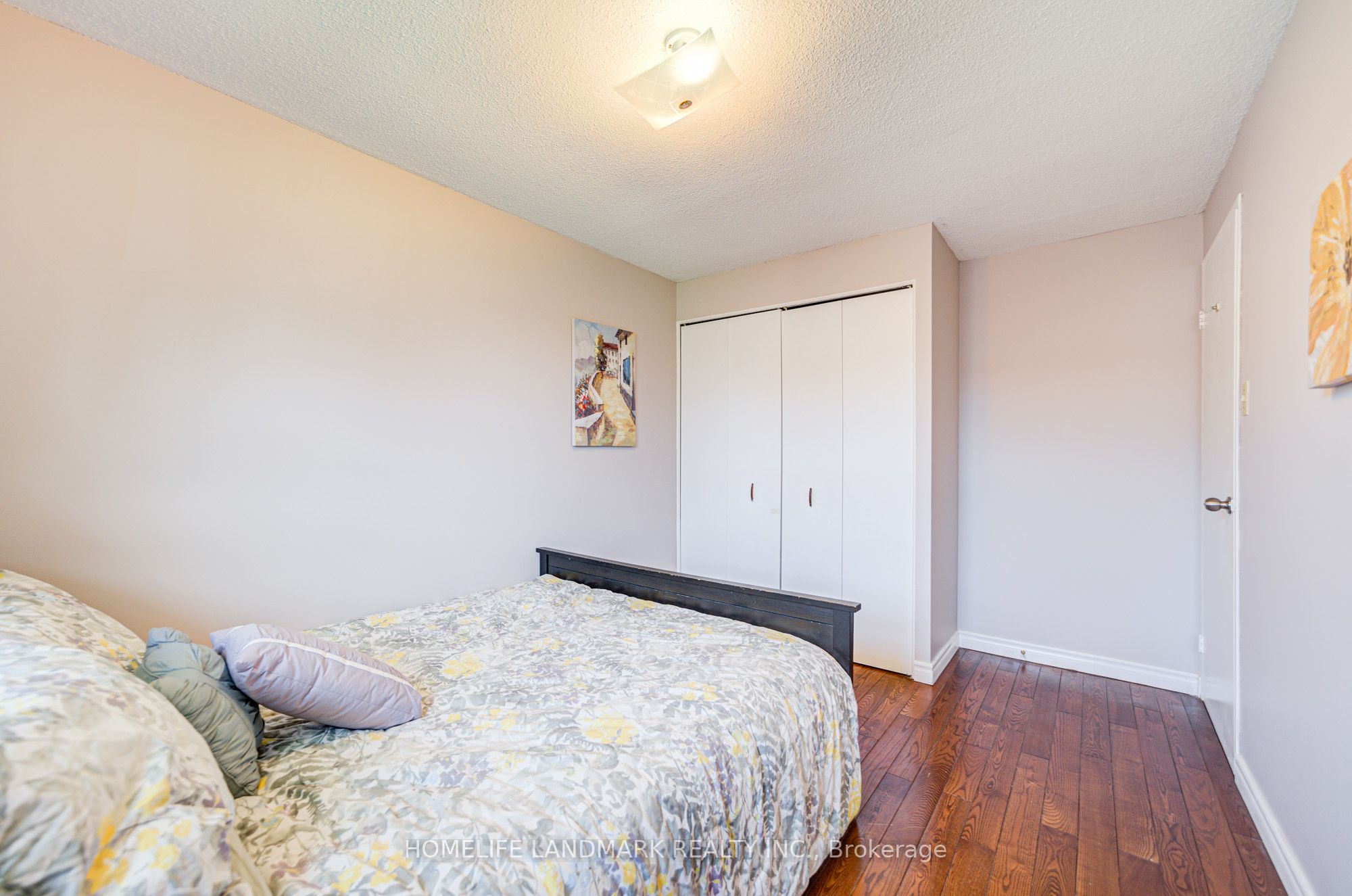 401 Keats Way 2 Property Photo 34