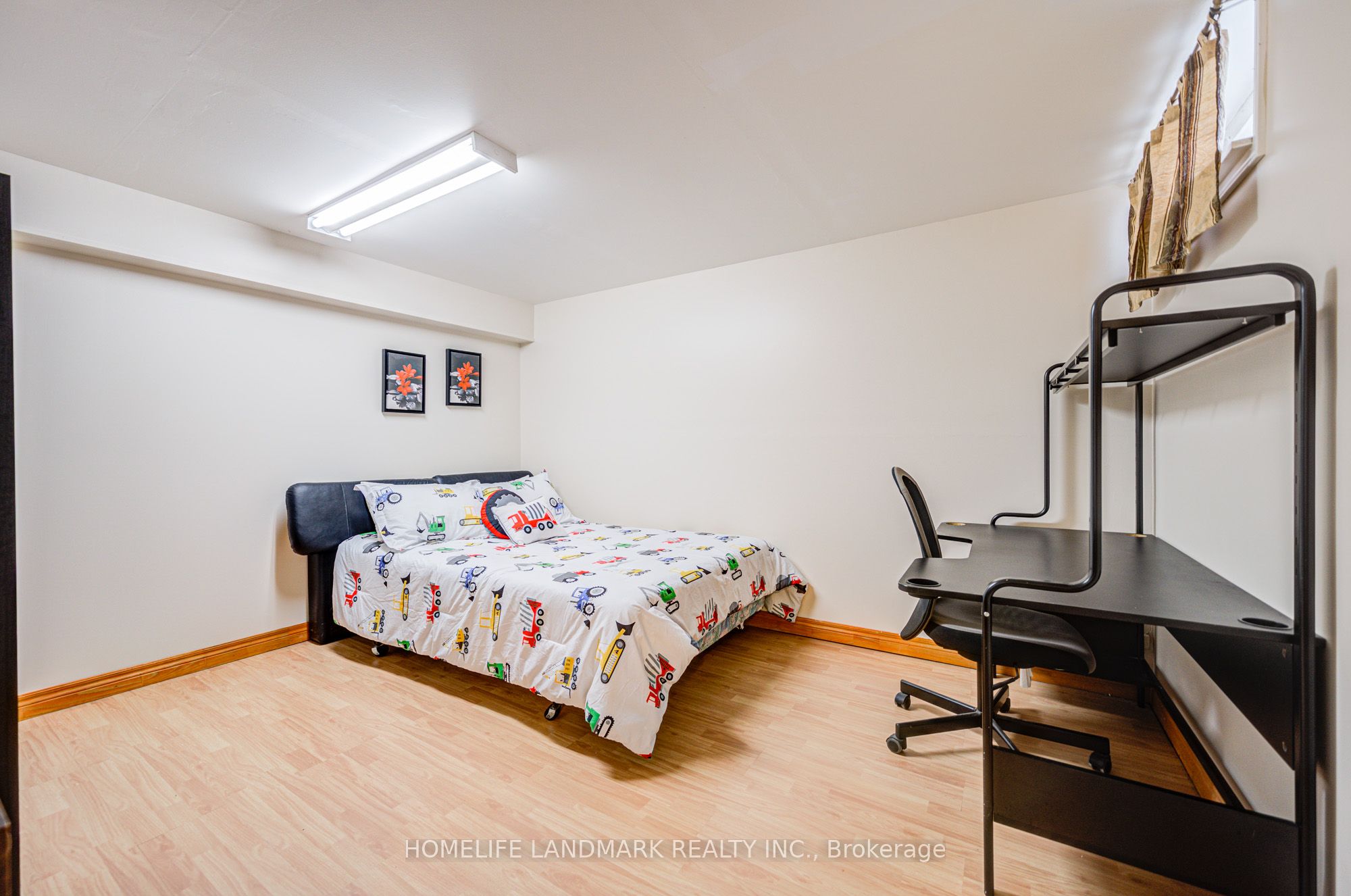 401 Keats Way 2 Property Photo 40