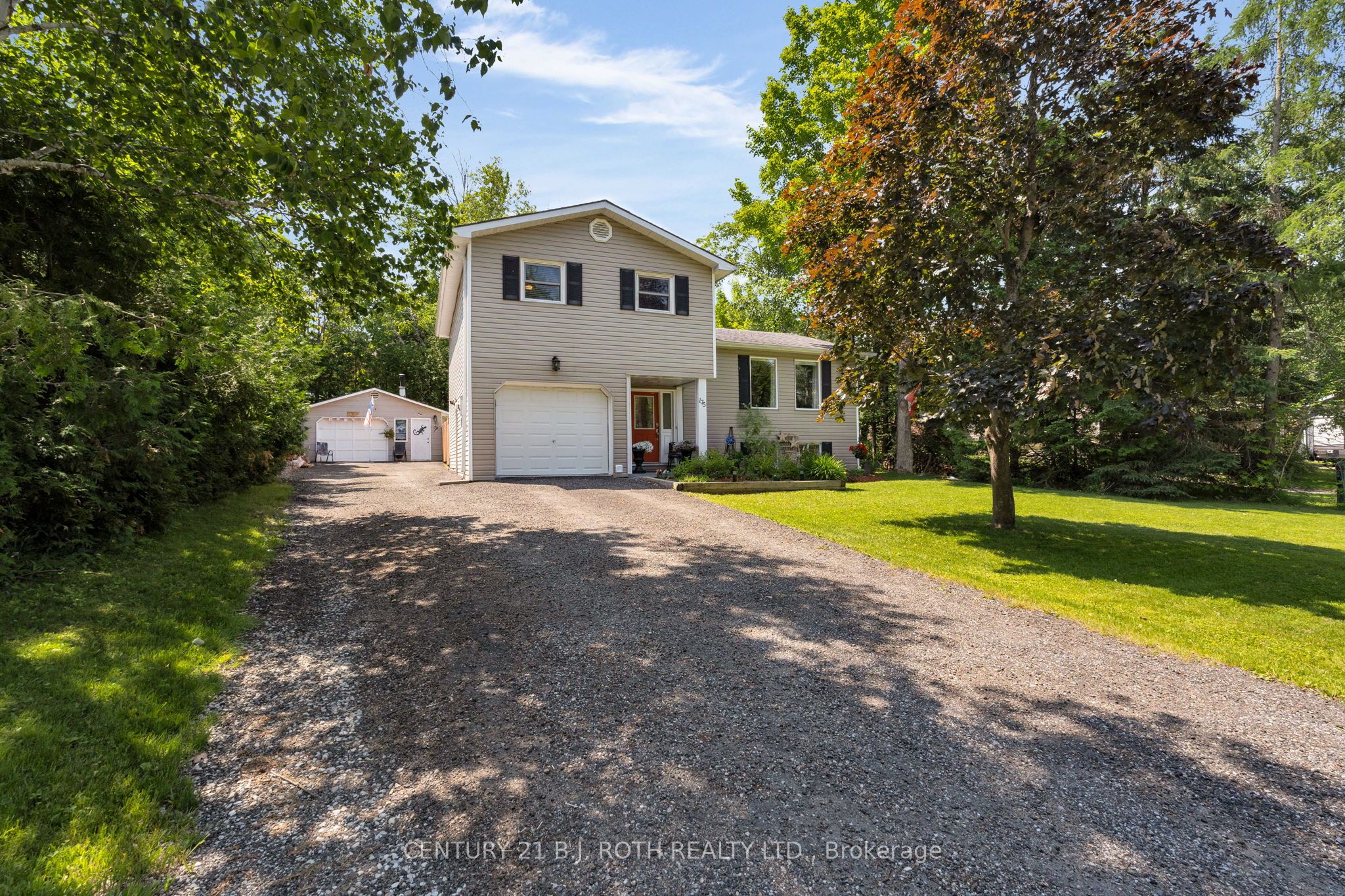 175 Segwun Boulevard Property Photo 1