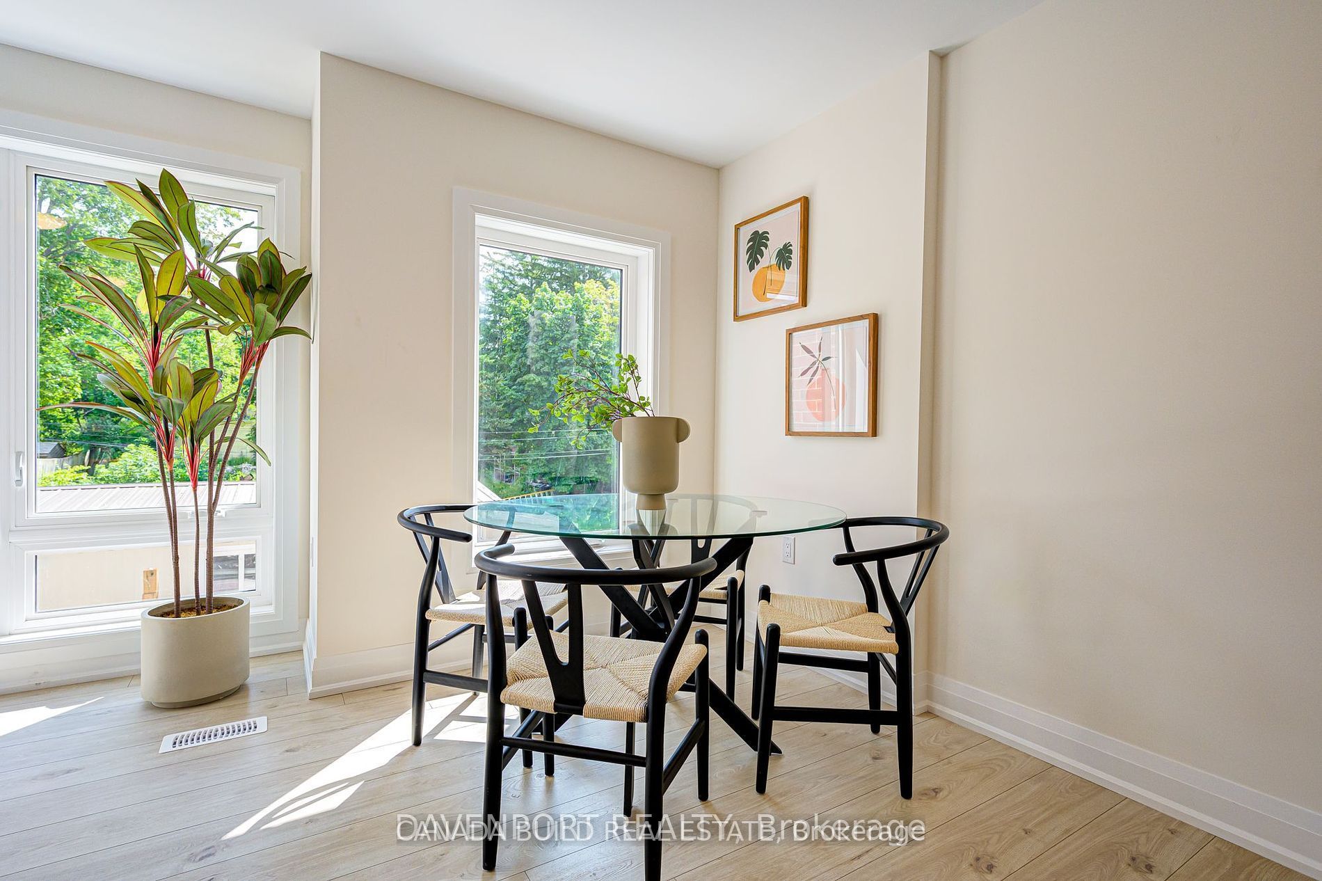 183 Victoria Street N 2 Property Photo 7