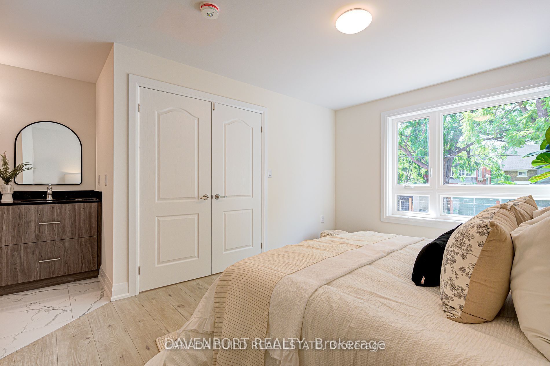 183 Victoria Street N 2 Property Photo 21