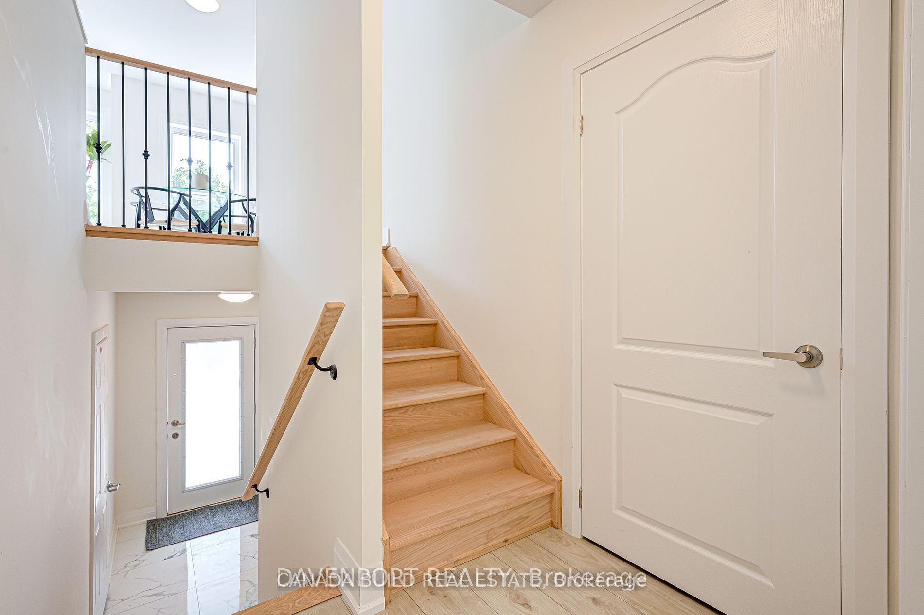 183 Victoria Street N 2 Property Photo 24