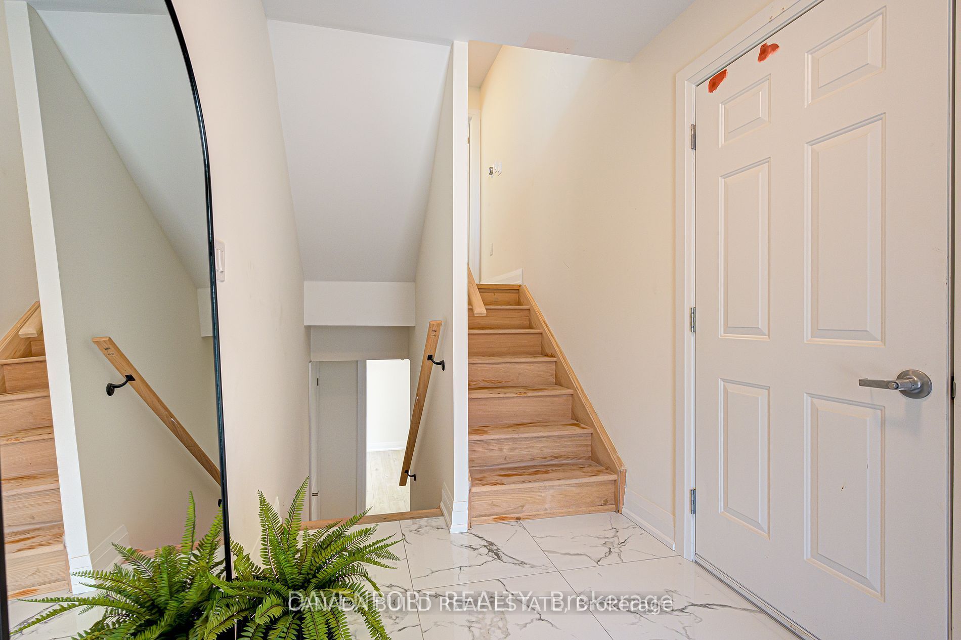 183 Victoria Street N 2 Property Photo 25