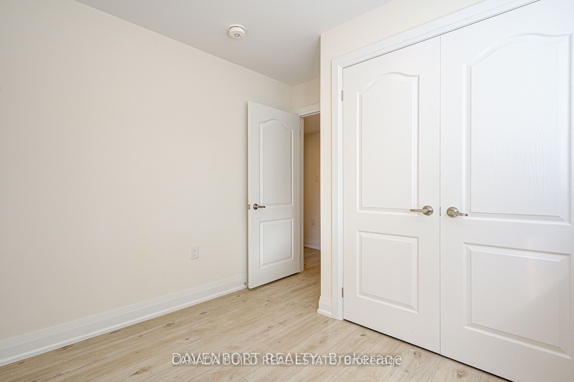 183 Victoria Street N 2 Property Photo 32