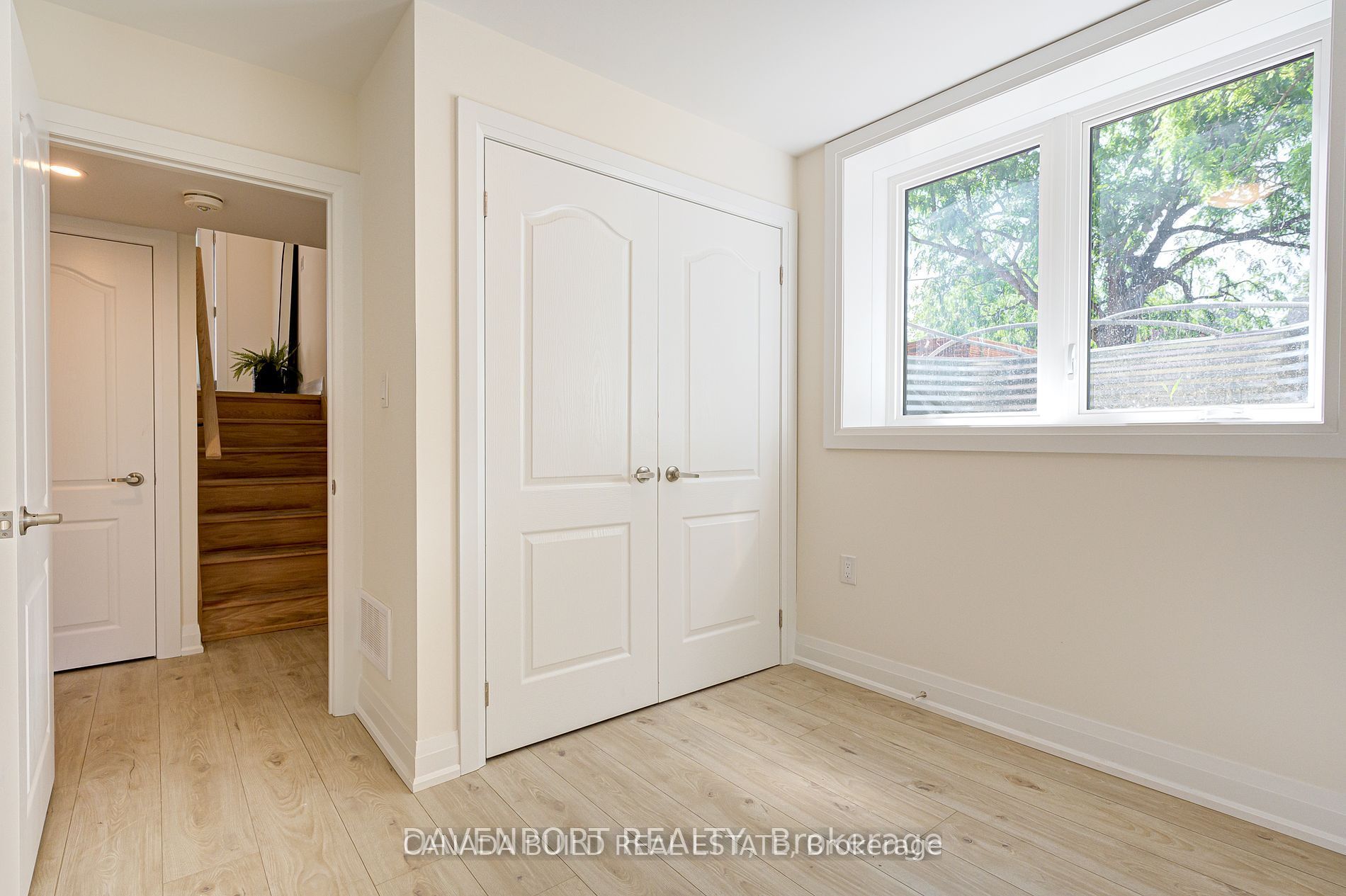 183 Victoria Street N 2 Property Photo 33