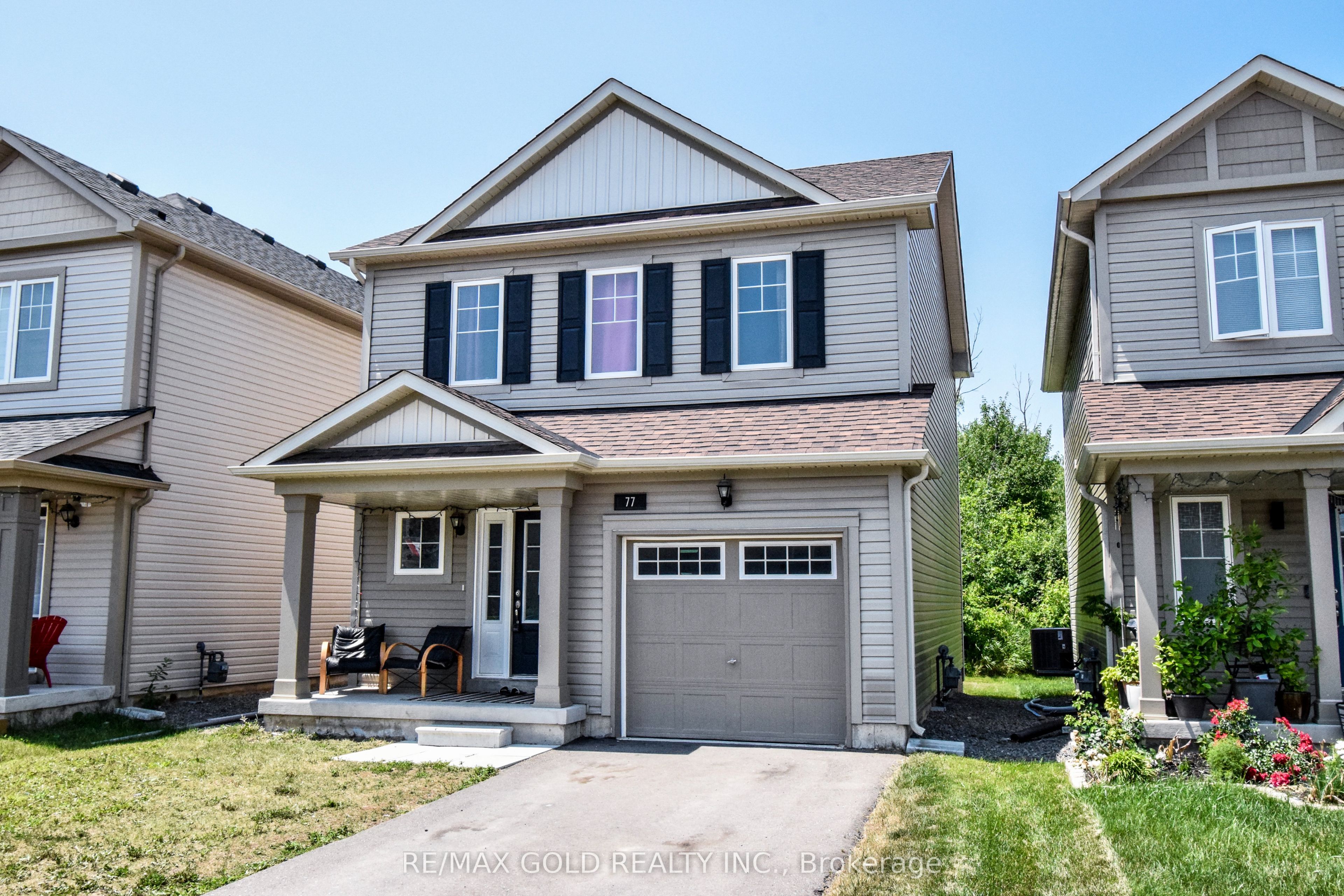 77 Tumblewood Place W Property Photo 1