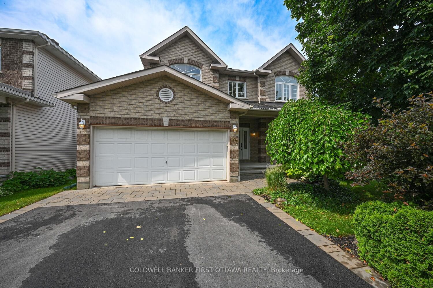 105 Sirocco Crescent Property Photo 1