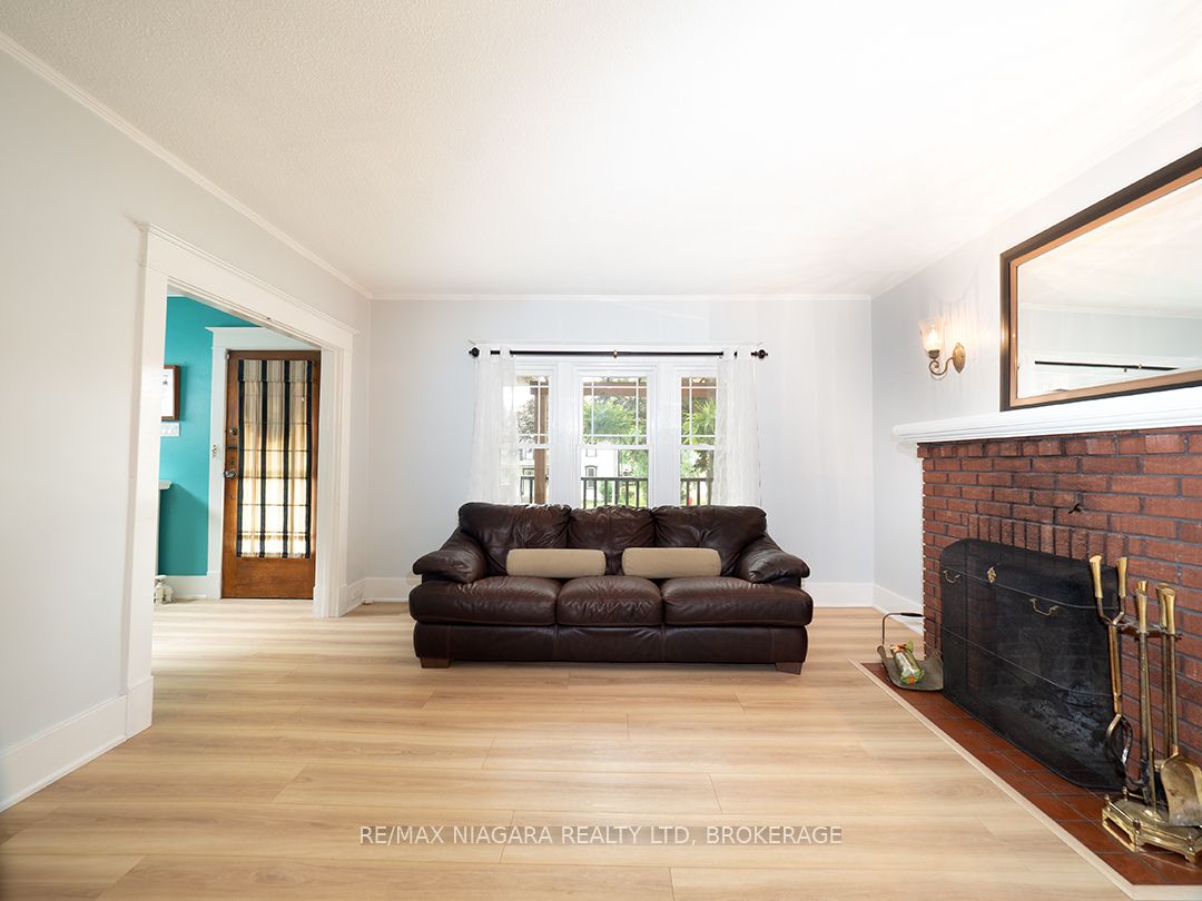 265 Clarence Street Property Photo 6