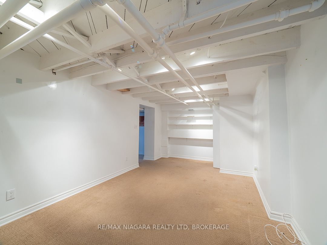 265 Clarence Street Property Photo 27