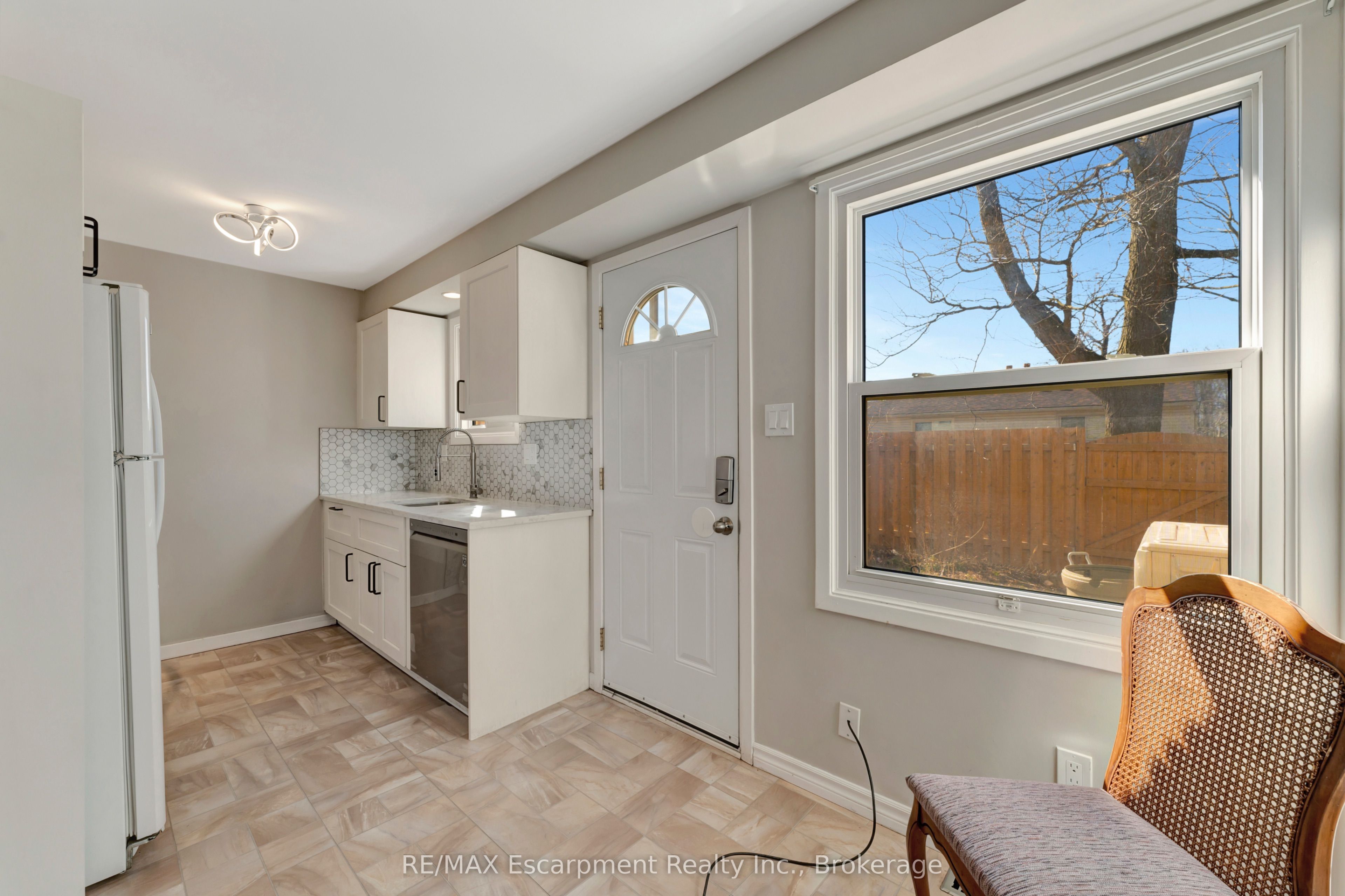 165 Green Valley Drive 15 Property Photo 8