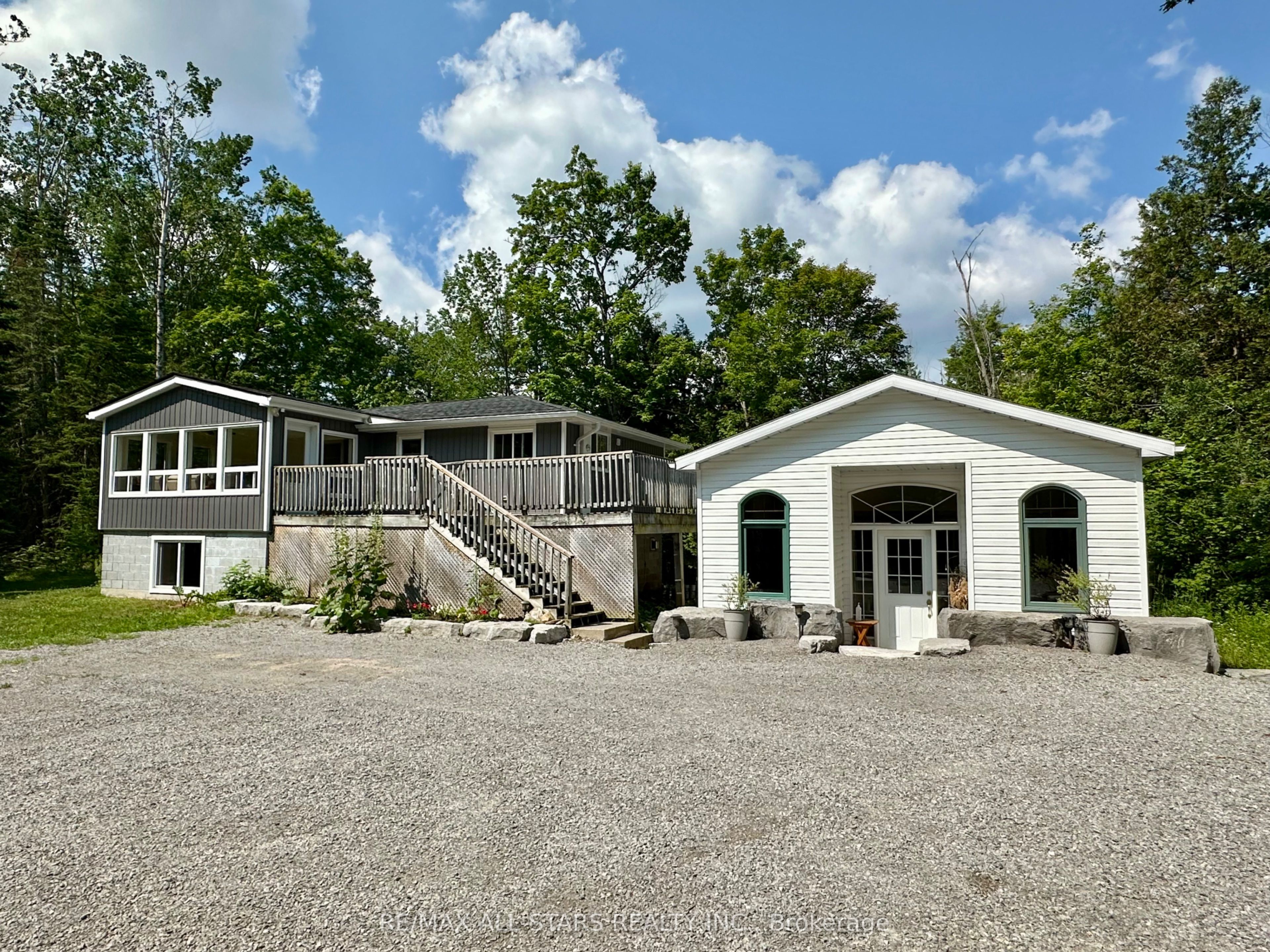 1104 Galway Rd Property Photo 1