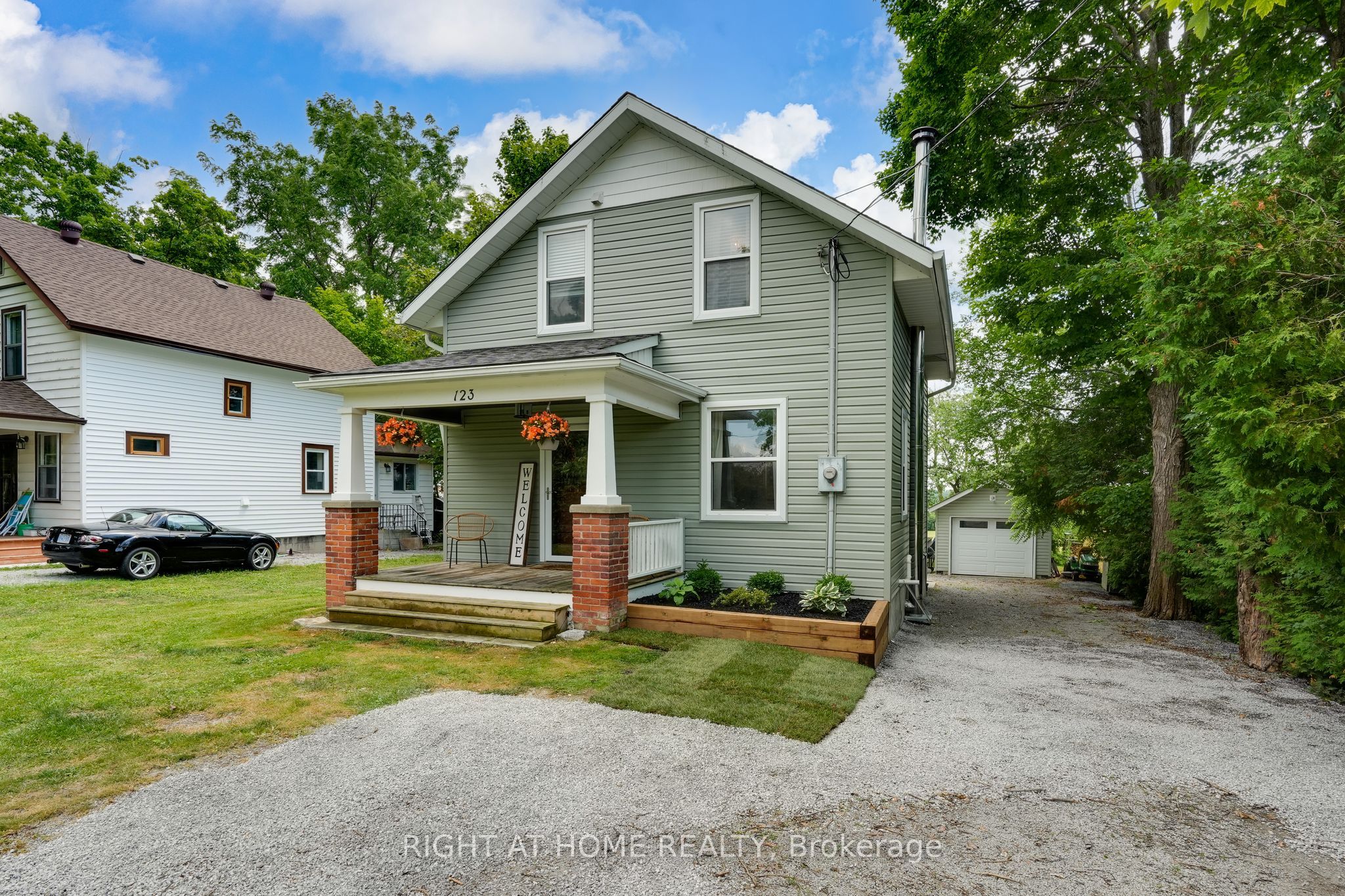 123 John Street Property Photo 2